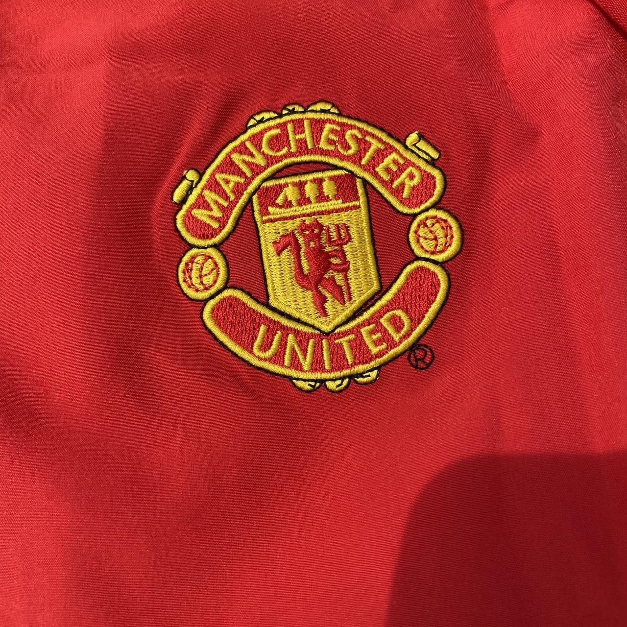 Other Manchester United Vodafone long-sleeve jersey Size US M / EU 48-50 / 2 - 4 Thumbnail