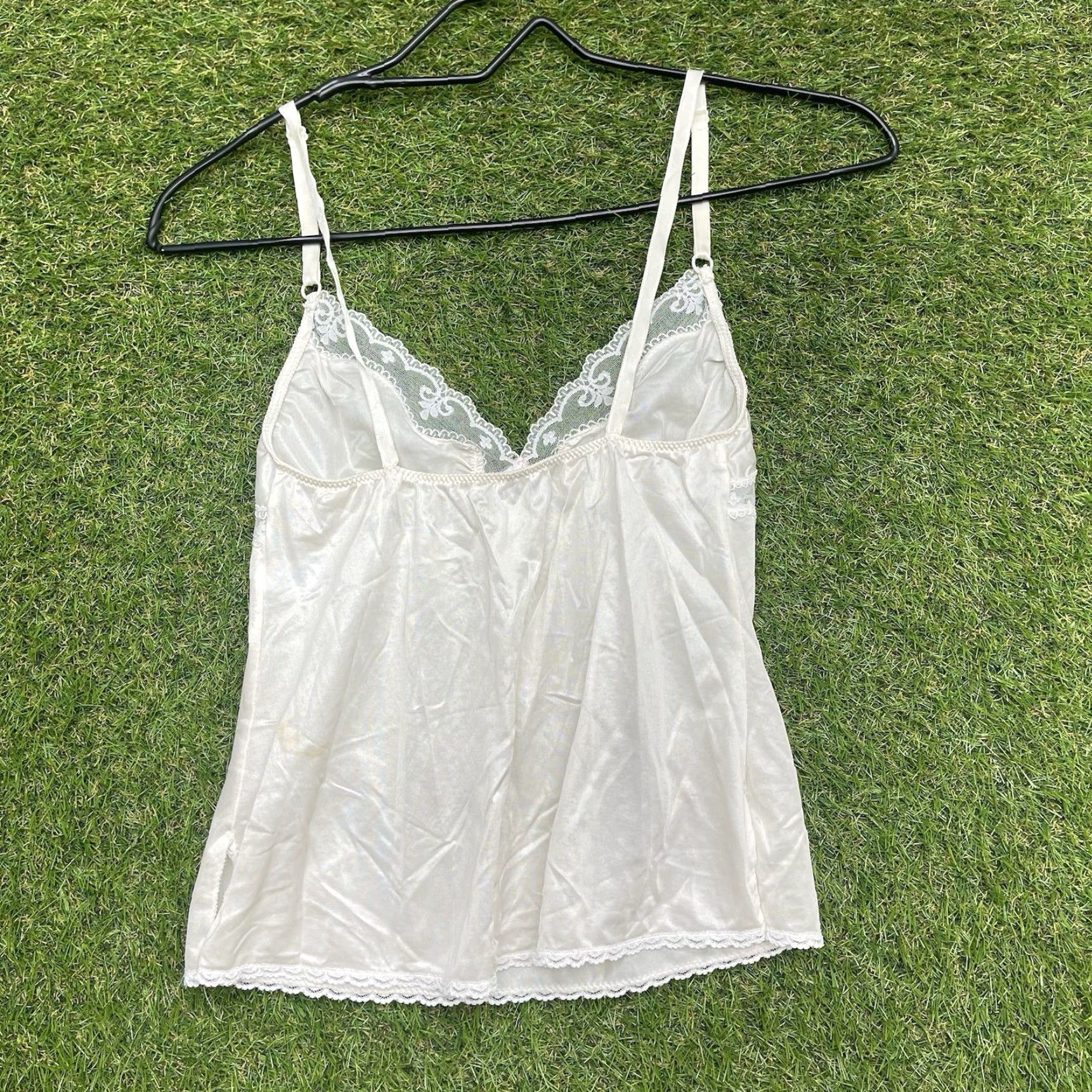 Vintage VINTAGE Maidenform Camisole Shirt Womens S White 70s Delicate Lace Nylon 32 Delectables 70s Maidenform Womens Size S / US 4 / IT 40 - 2 Thumbnail