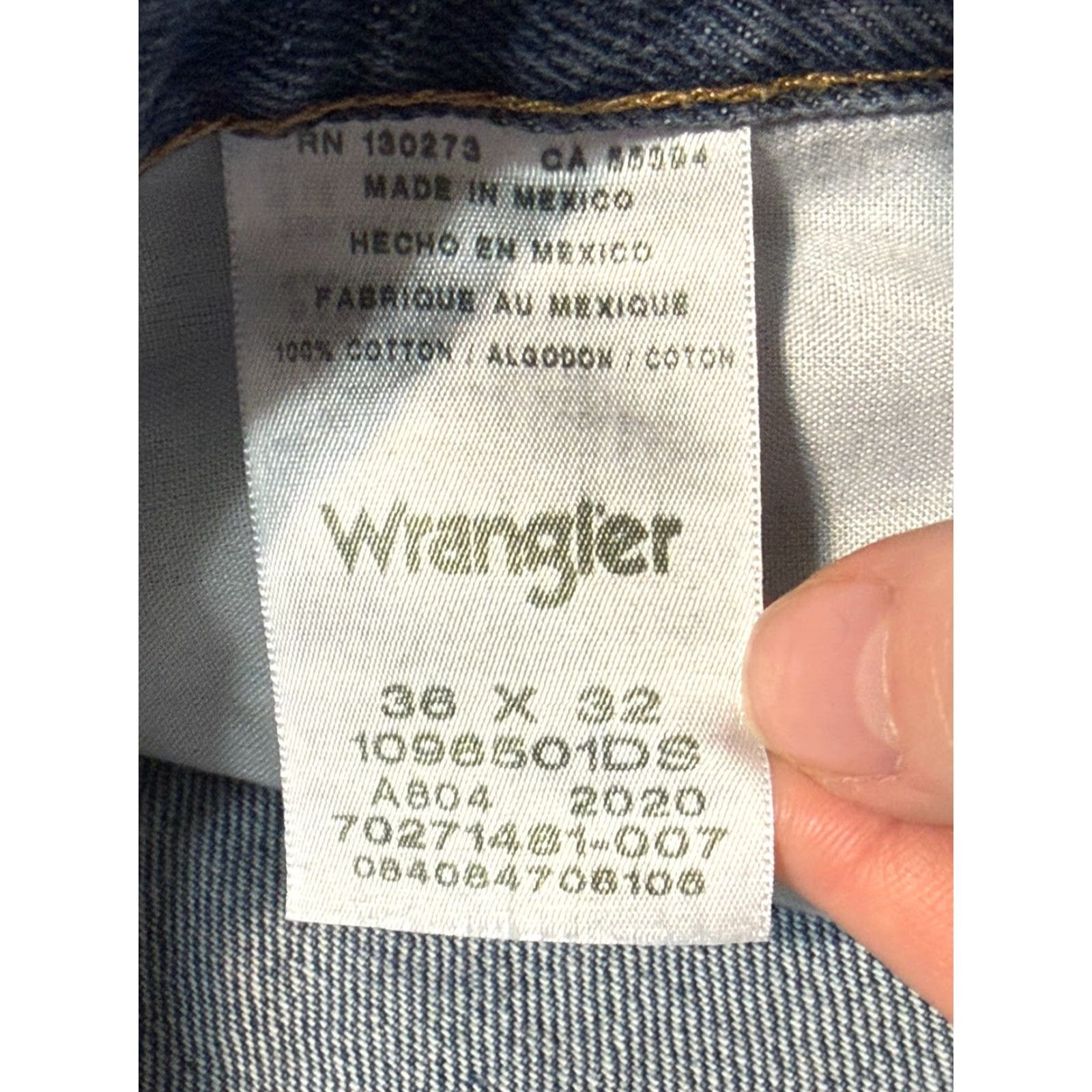 Wrangler Wrangler Jeans Men's 36x32 Blue Denim Straight Leg Pockets Medium Wash Shirt? Size US 36 / EU 52 - 5 Thumbnail
