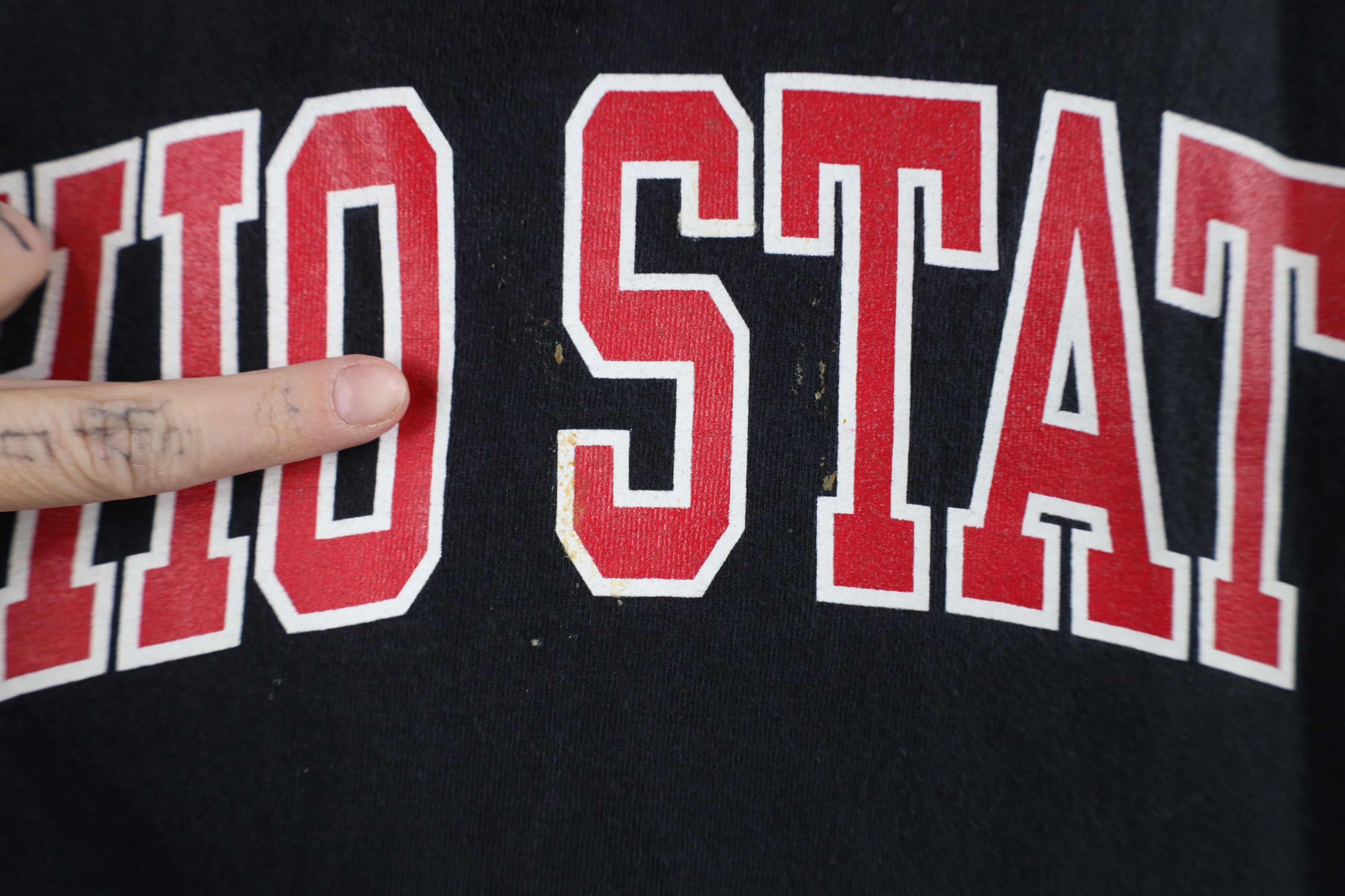 Vintage Vintage 90s Ohio State University Long Sleeve T-Shirt Black Size US XL / EU 56 / 4 - 7 Thumbnail