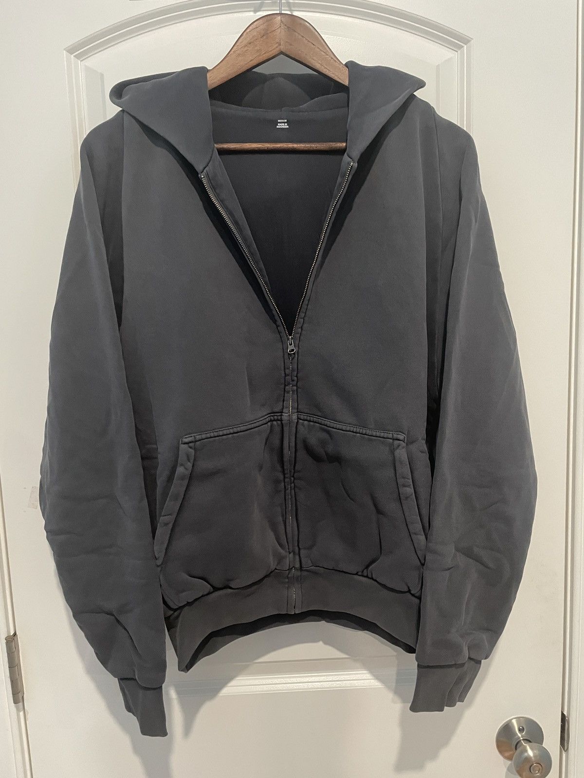 Balenciaga × Gap × Yeezy Yeezy Gap Zip Up Hoodie Poetic Black Medium Size US M / EU 48-50 / 2 - 2 Thumbnail