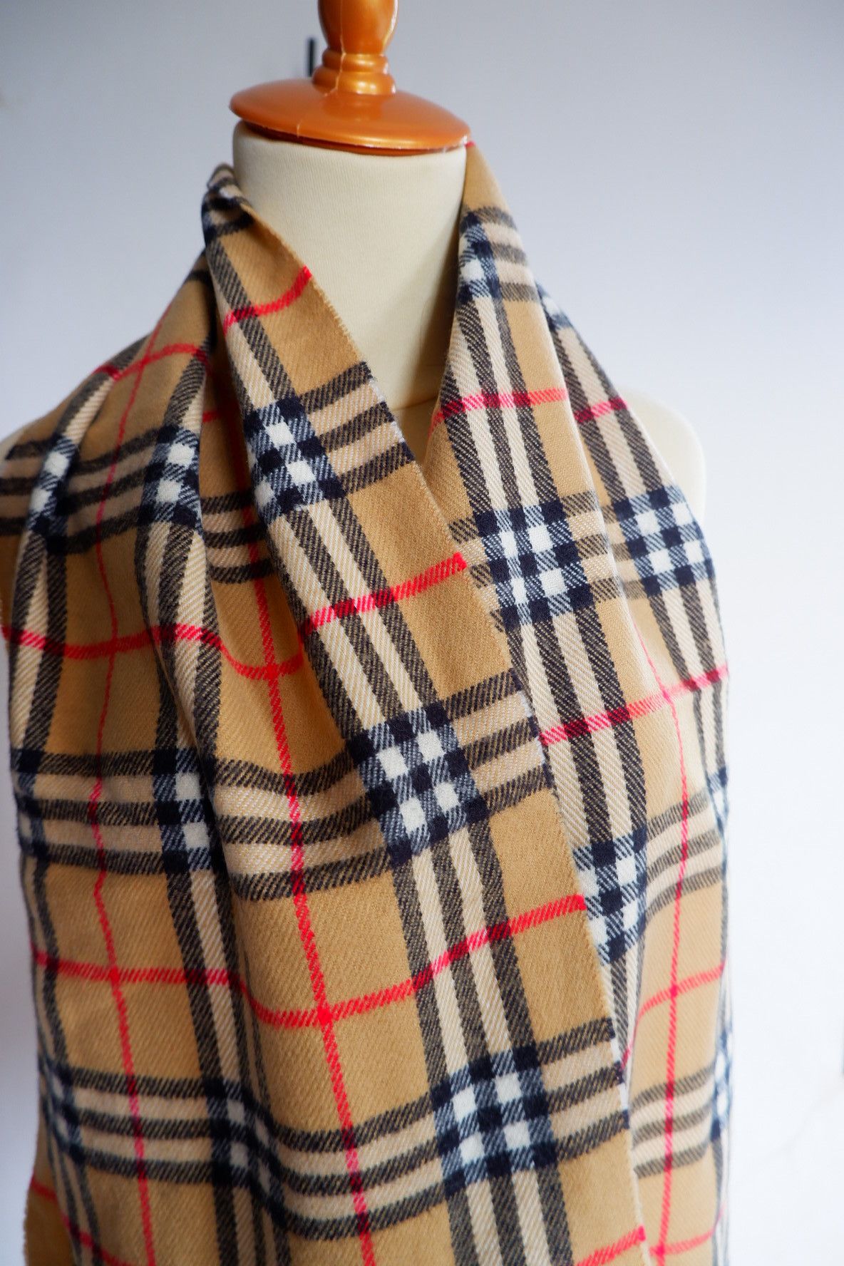Burberry Vintage Burberry Tan Lambswool Scarfs Size ONE SIZE - 2 Thumbnail