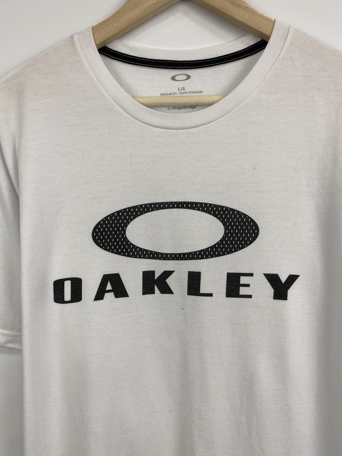 Oakley × Vintage 🇺🇸 Vintage Y2K Oakley Big Logo T-Shirt Rare Retro Hype Size US L / EU 52-54 / 3 - 4 Thumbnail