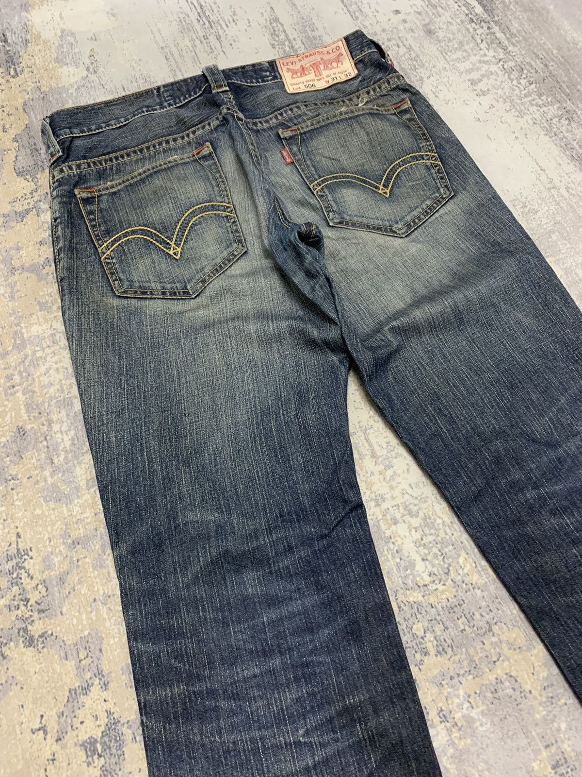 Levi's VINTAGE LEVIS STONEWASHED DISTRESSED DENIM JEANS 33x32.5 Size US 33 - 12 Thumbnail