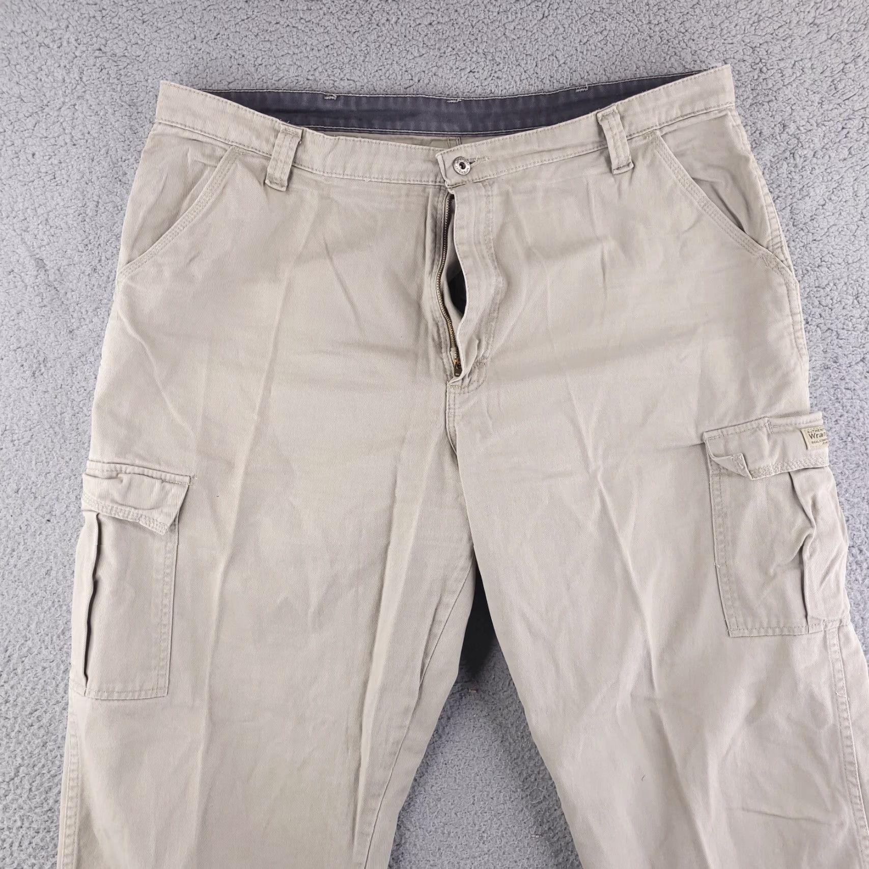 Wrangler Wrangler Pants Mens 40x31 Tan Beige Cargo Chino Casual Khaki Regular Inseam 31 Size US 40 / EU 56 - 2 Thumbnail