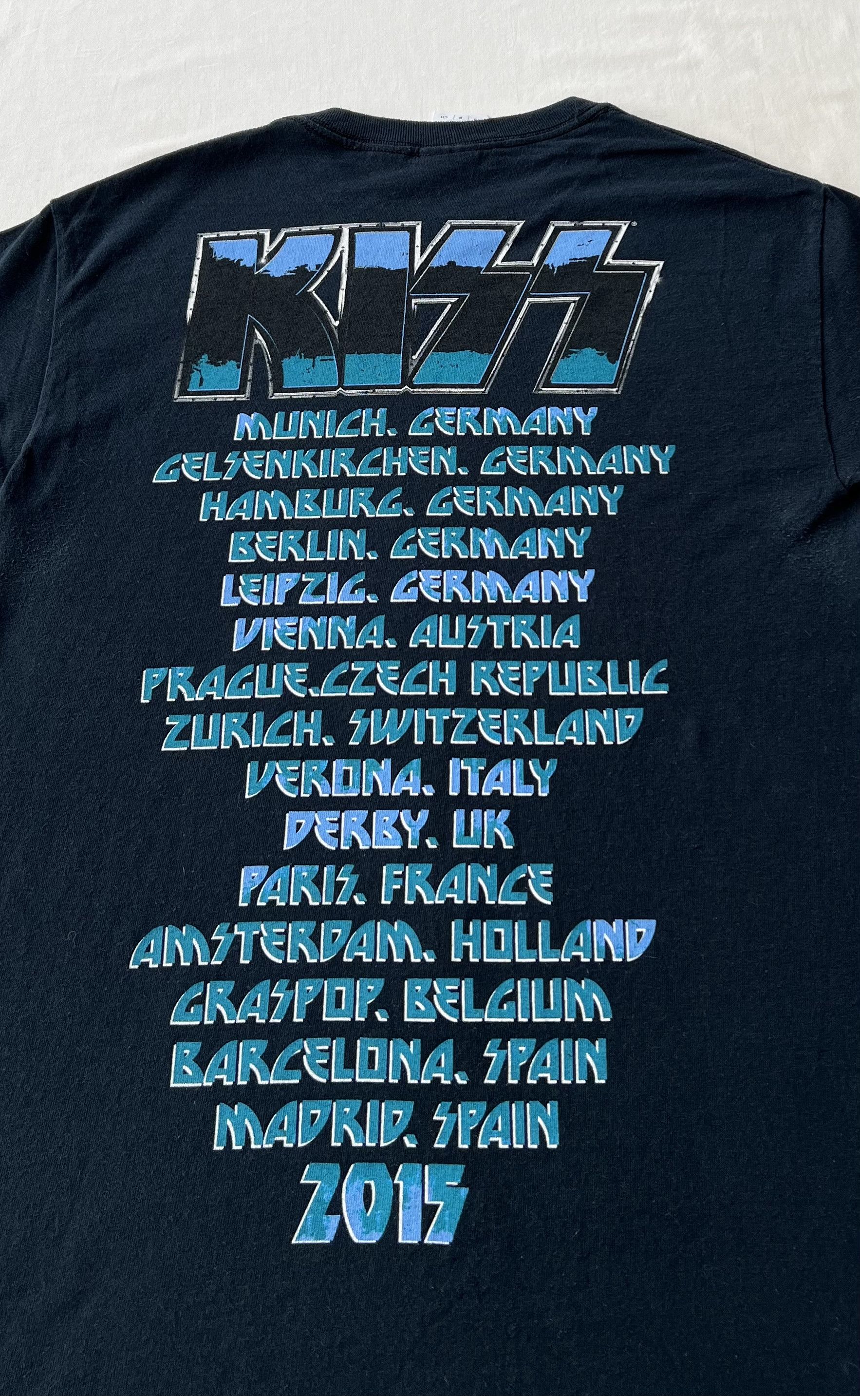Band Tees Vintage 2015 Kiss Rock Band Tour Black T-shirt Size US S / EU 44-46 / 1 - 11 Thumbnail