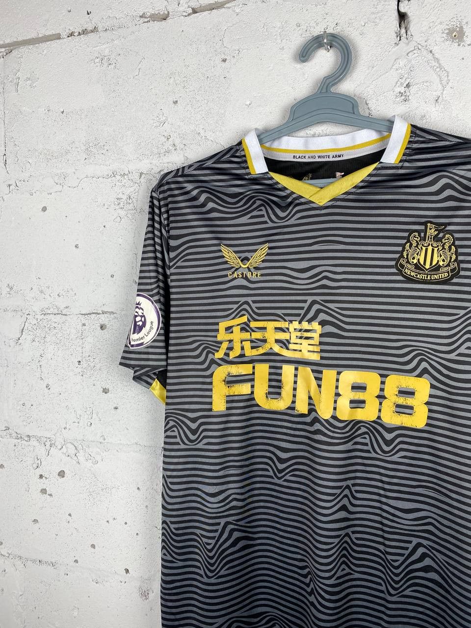 Castore 21/22 Away Newcastle United Blokcore AOP Soccer Jersey Size US XXL / EU 58 / 5 - 4 Thumbnail
