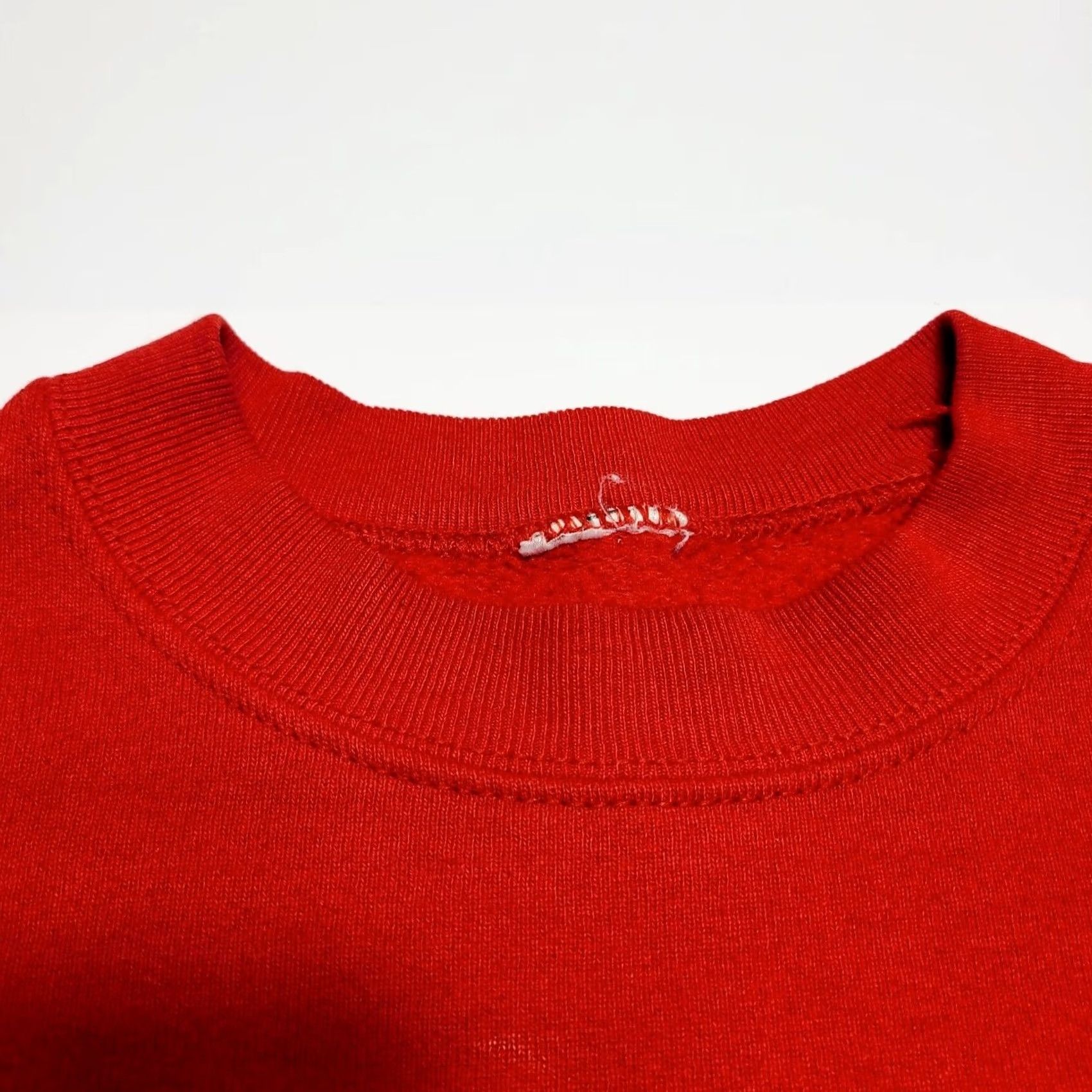 Mickey & Co. VINTAGE Mickey Sweatshirt Mens XL Red Embroidered Mickey Mouse 90s Crew Neck Pullover Size US XL / EU 56 / 4 - 4 Thumbnail
