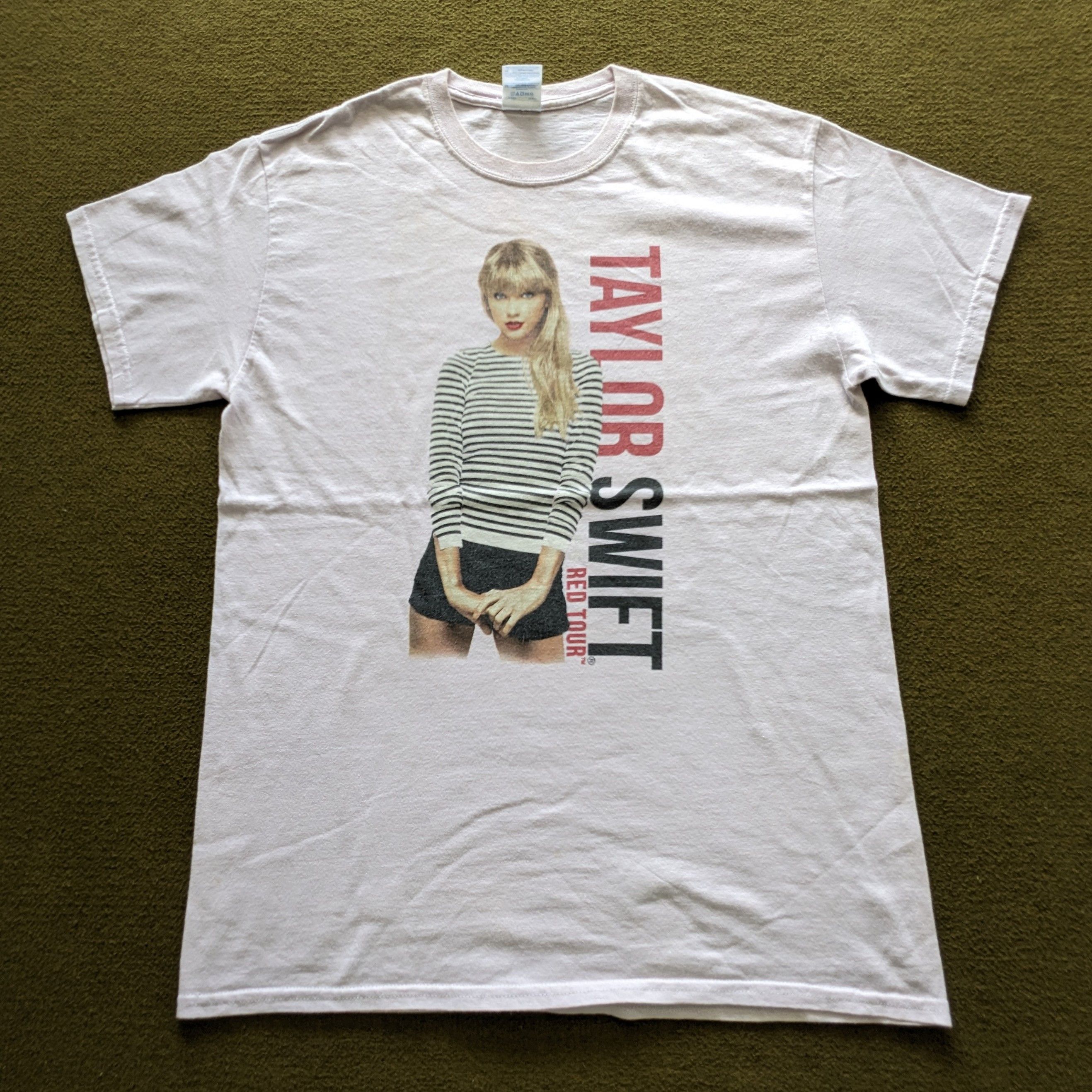Vintage TAYLOR SWIFT Red Tour 2013 T-shirt