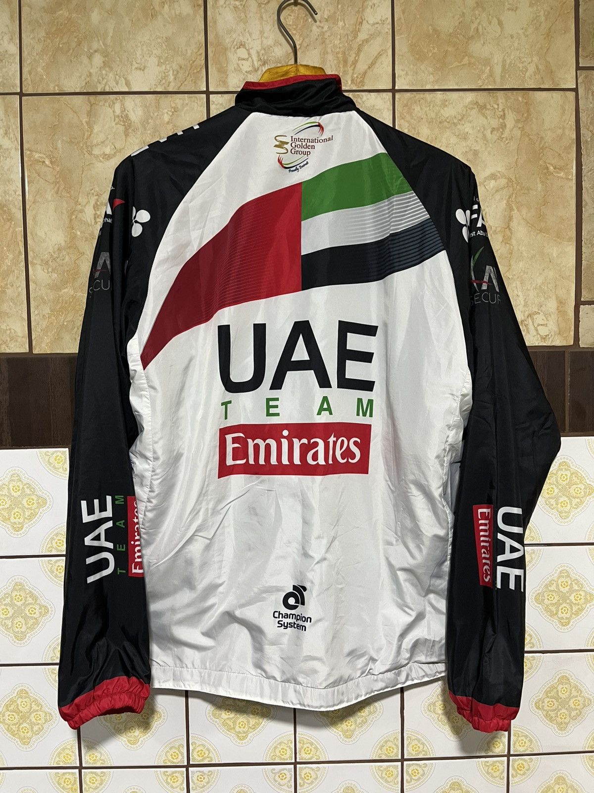 Vintage UAE team Emirates 2018 cycling jacket Size US XL / EU 56 / 4 - 3 Thumbnail