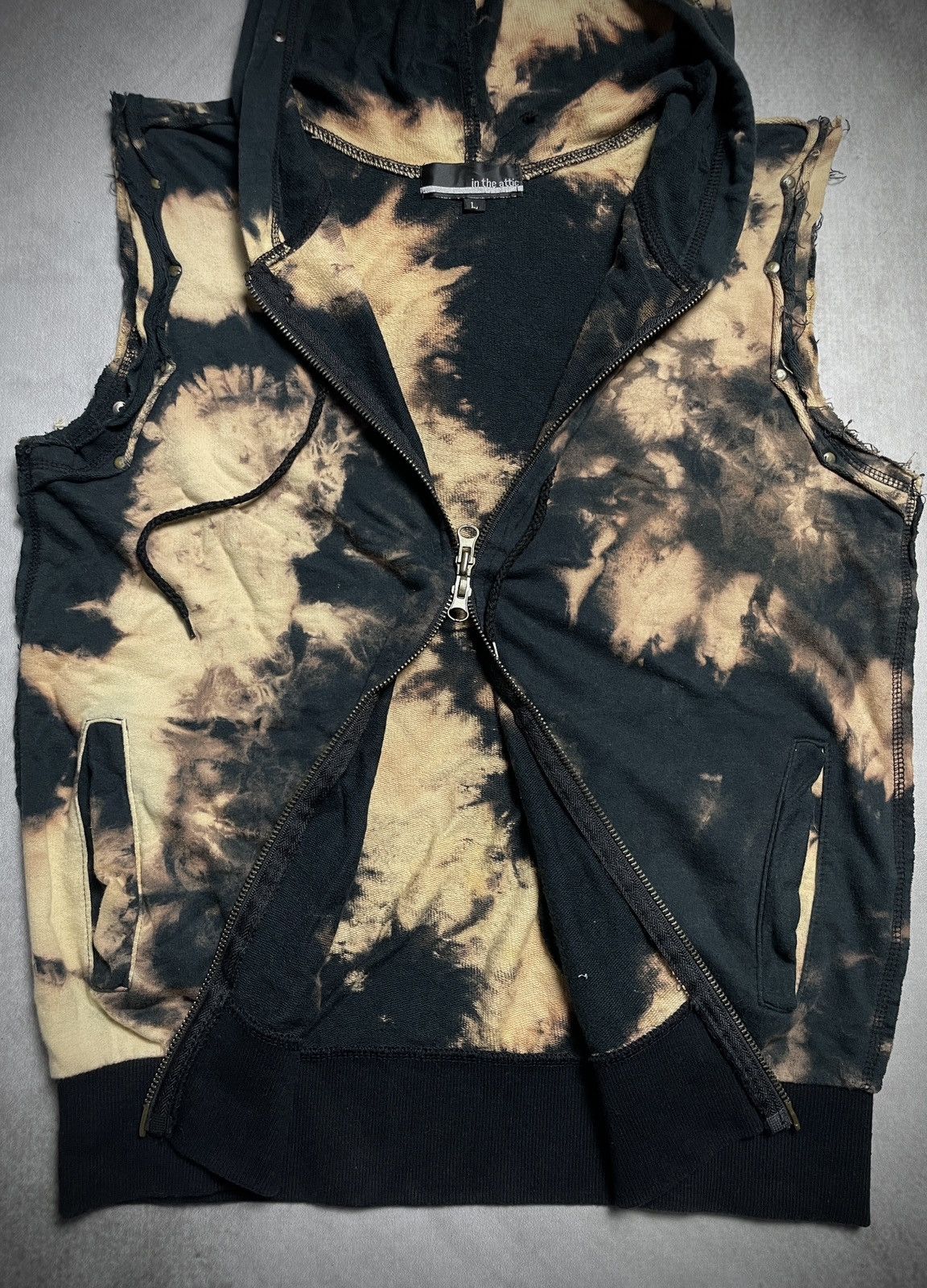 In The Attic 2000’s In The Attic - Unfinished Smoke Studded Hooded Vest Size US M / EU 48-50 / 2 - 5 Thumbnail