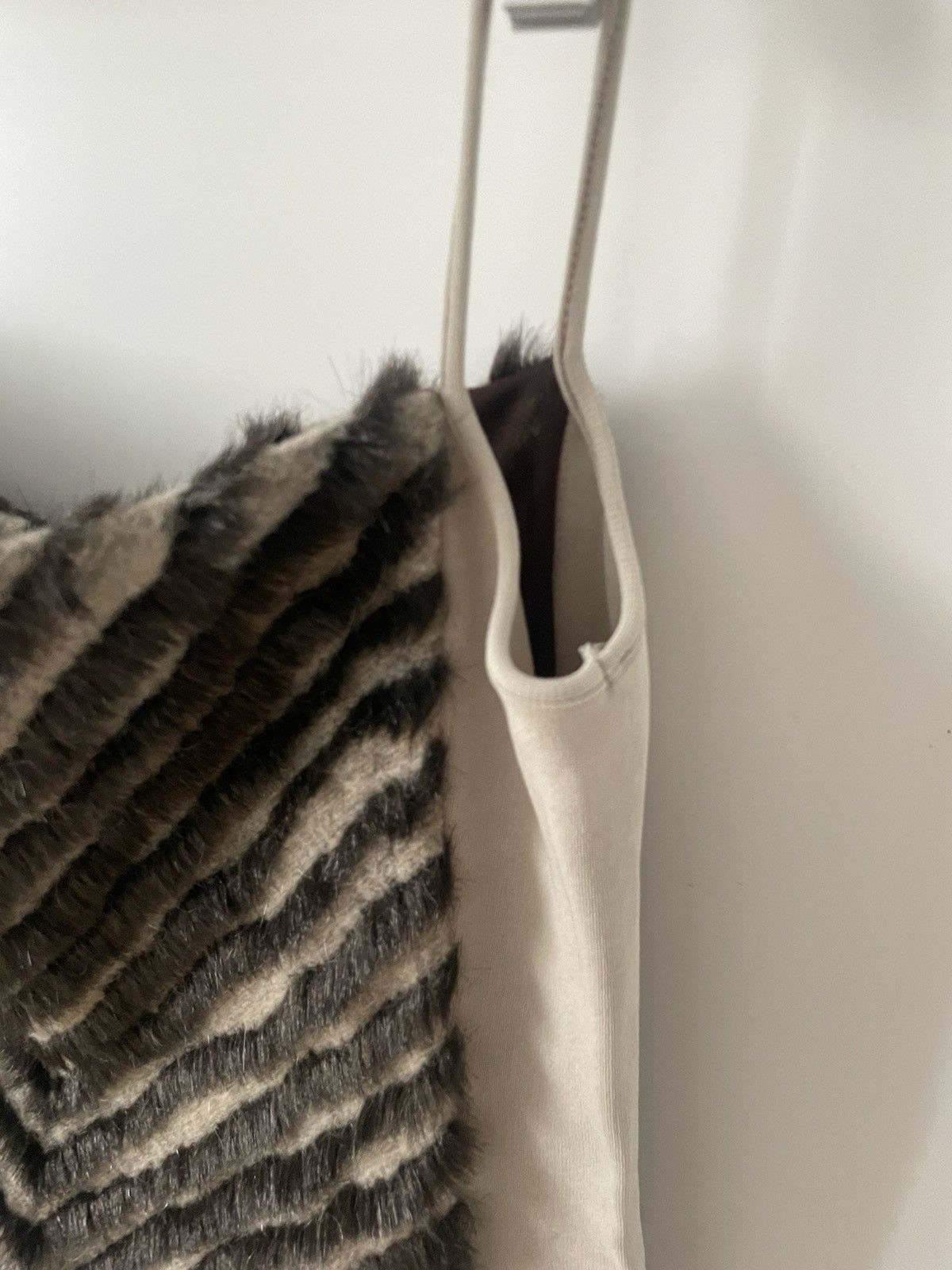 Gianfranco Ferre Gianfranco Ferre Jeans fur top Size XXL / US 16-18 / IT 52-54 - 5 Thumbnail