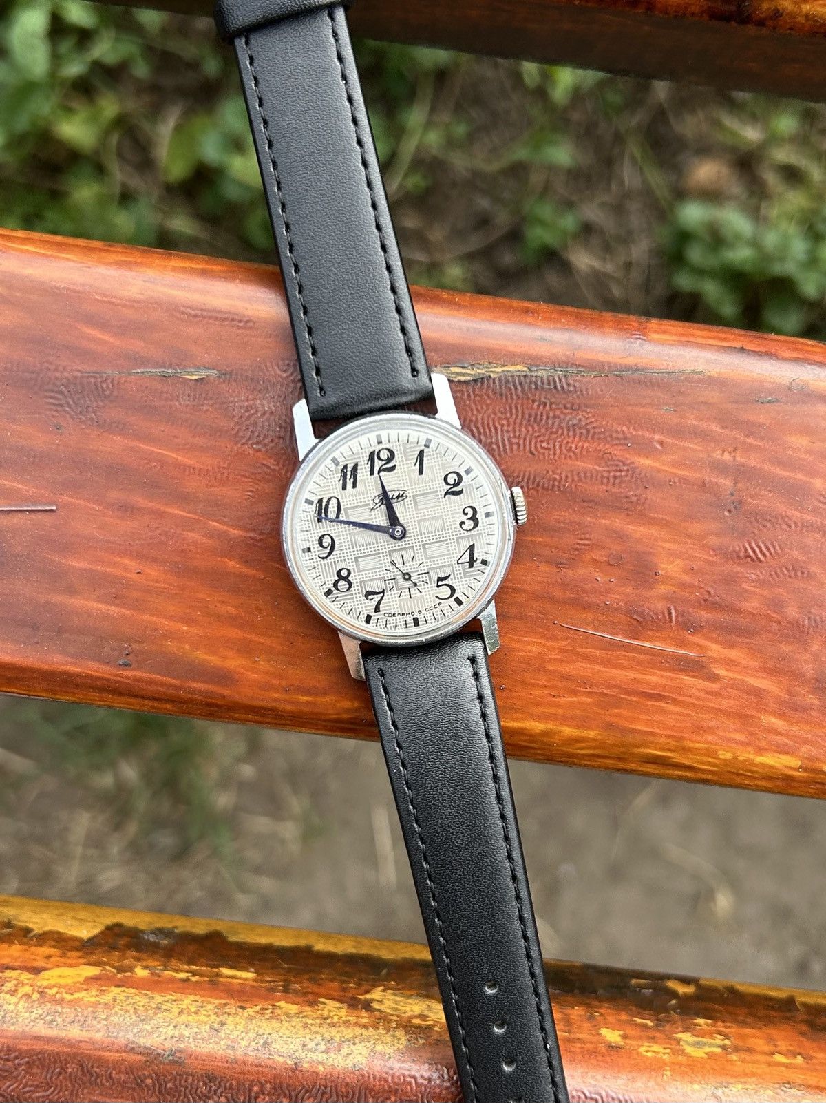 Vintage Vintage Watch Zim Soviet USSR Mechanical 1980s Size ONE SIZE - 15 Thumbnail