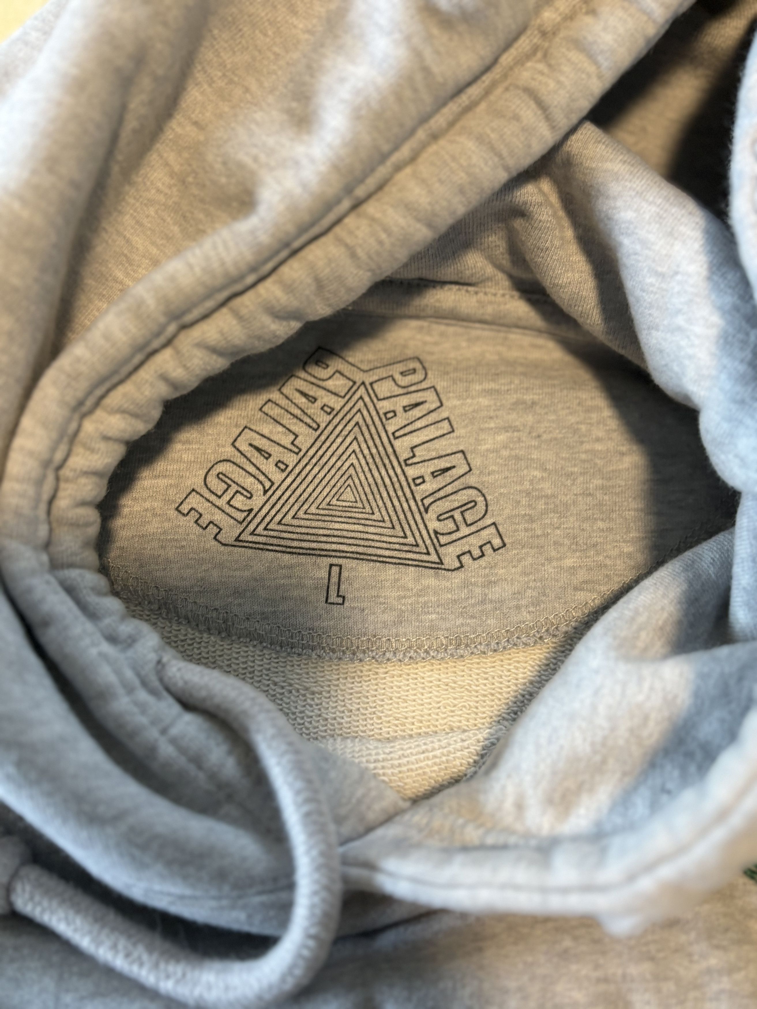 Palace ye old hoodie Size US L / EU 52-54 / 3 - 2 Thumbnail