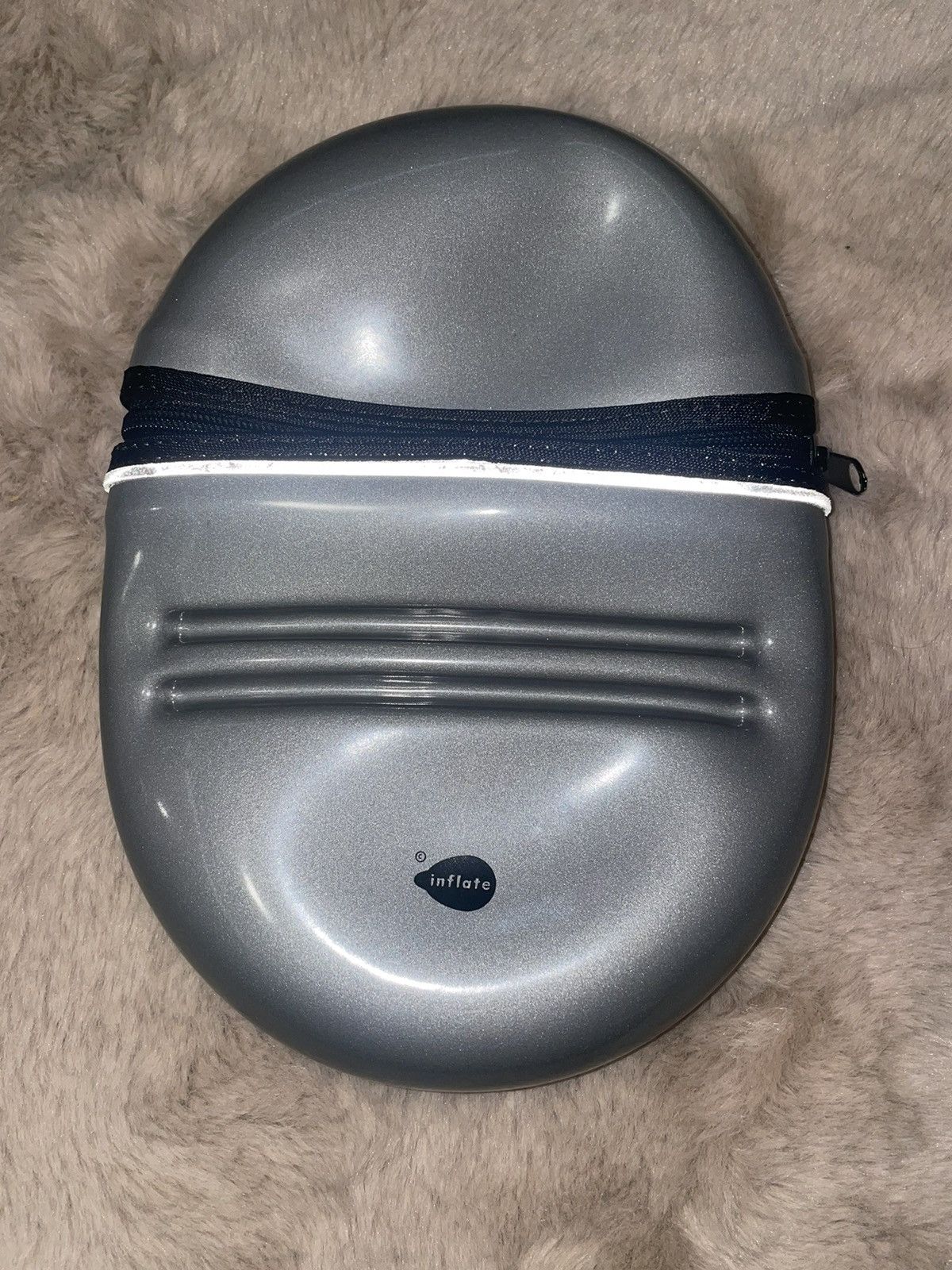 image of Craig Morrison Grey Inflate Pod Bag, Men's