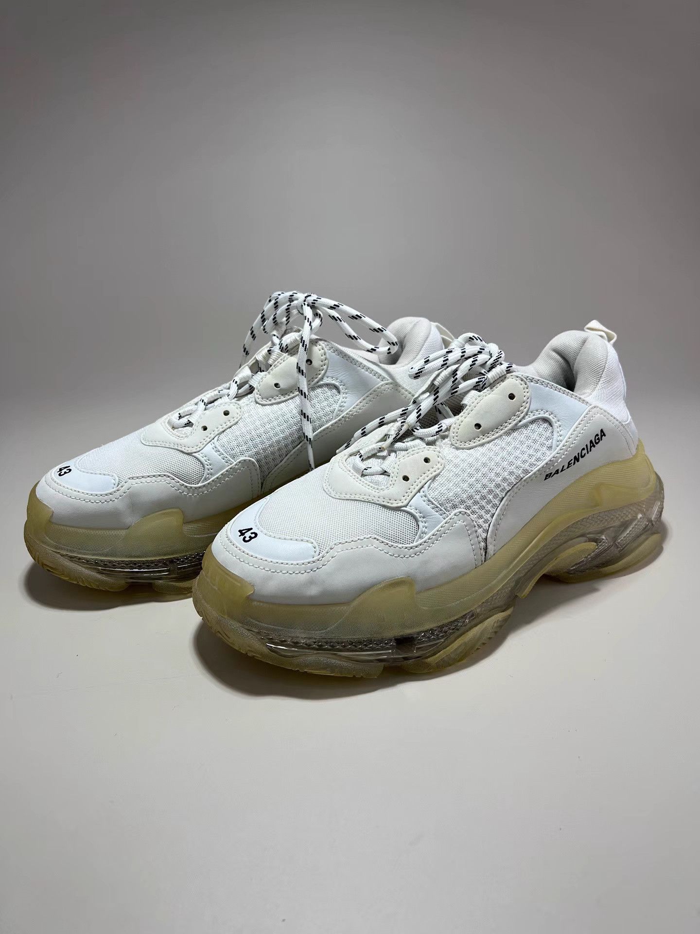 Balenciaga BALENCIAGA TRIPLE S Beige Air Cushion Dad Sneakers Size US 10 / EU 43 - 1 Thumbnail