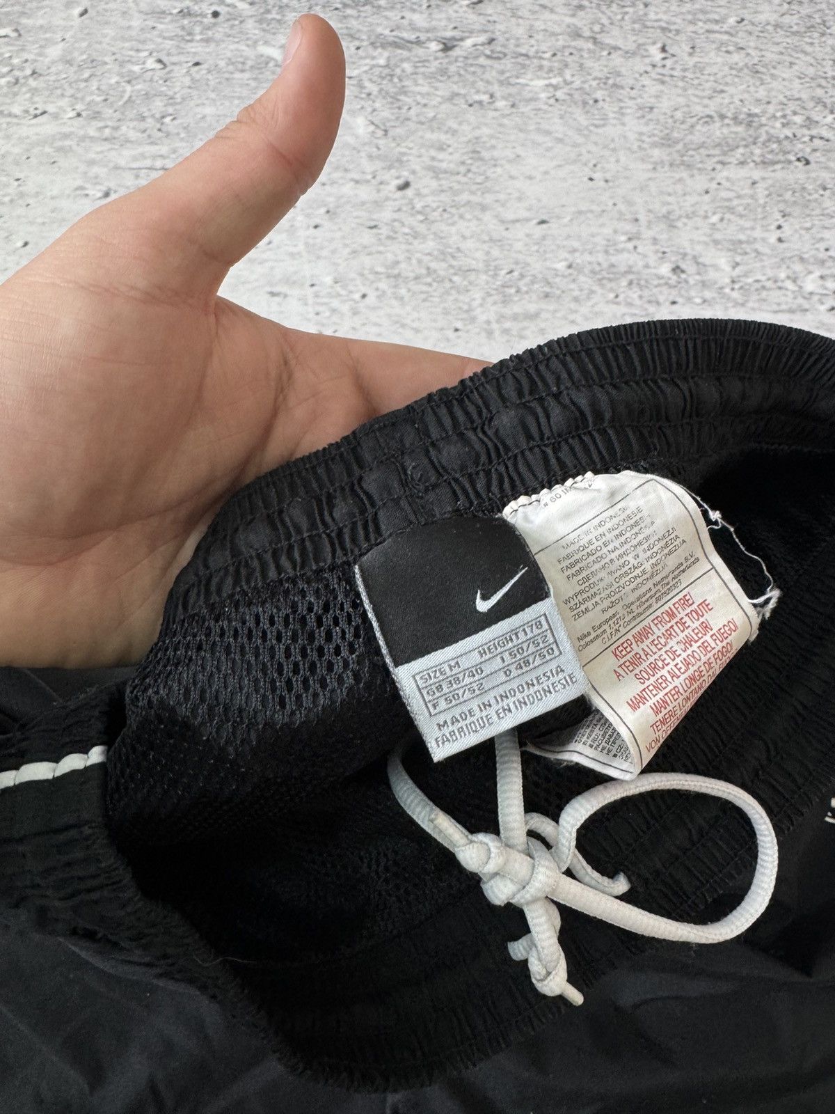 Nike × Vintage NIKE NYLON VINTAGE Y2K OVERSIZE BAGGY FIT PANTS SWEATPANTS Size US 32 / EU 48 - 7 Thumbnail