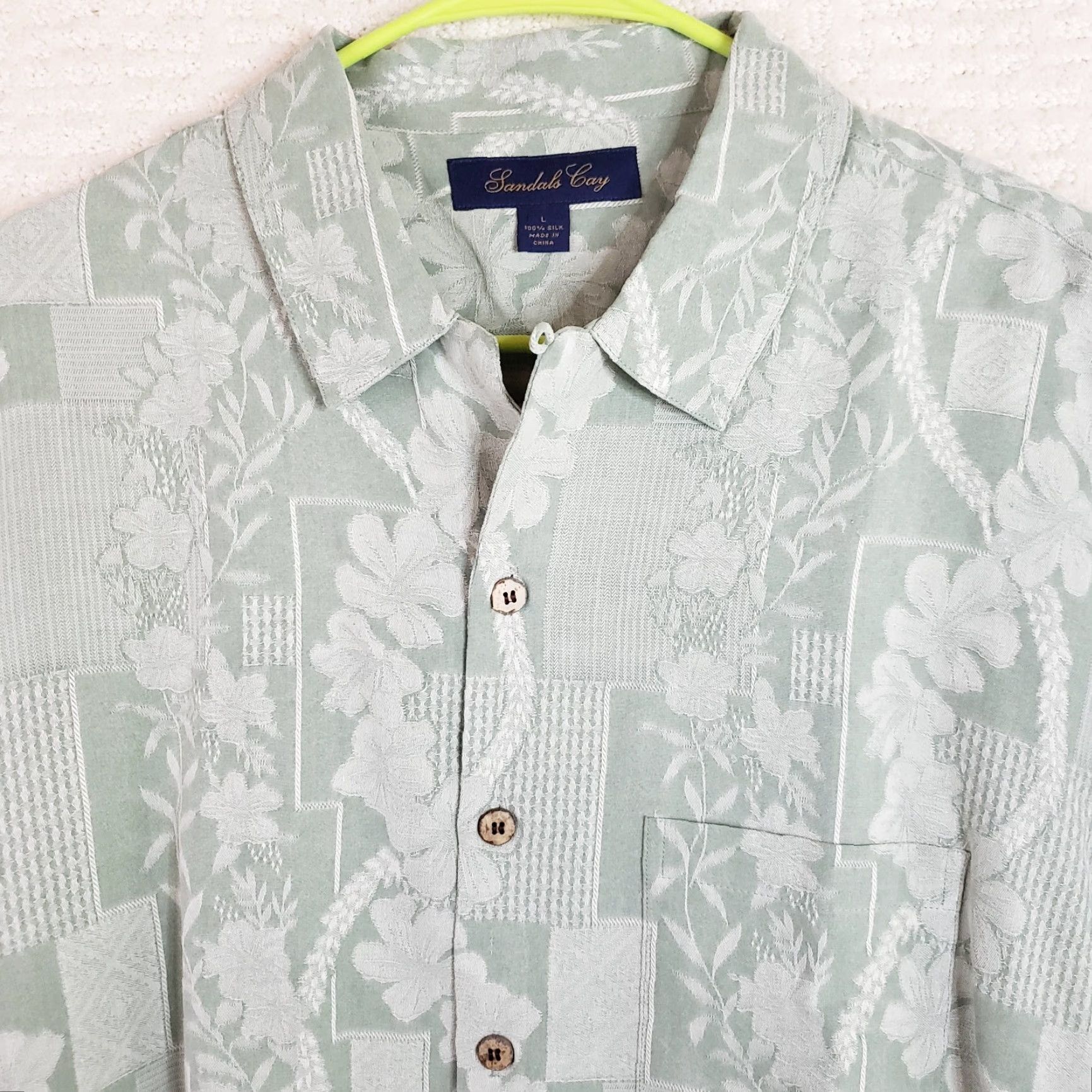 Vintage Sandals Cay Button Short Sleeve Silk Shirt Men’s L Hawaiian Floral Embroidered Green Button-Up Casual, Party, Travel, Wedding Size US L / EU 52-54 / 3 - 3 Thumbnail
