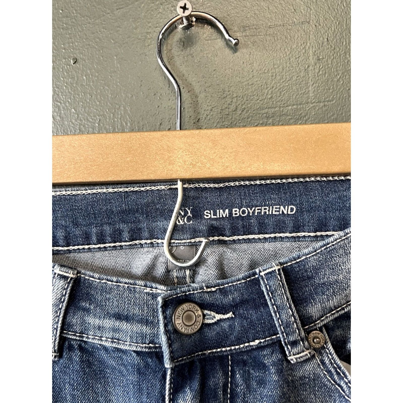 Vintage NY&C Slim Boyfriend Light Wash Straight Leg Jeans 28in 10 Blue Denim Womens Regular Boho Festival Vintage: No (not needed) Size 28" / US 6 / IT 42 - 3 Thumbnail