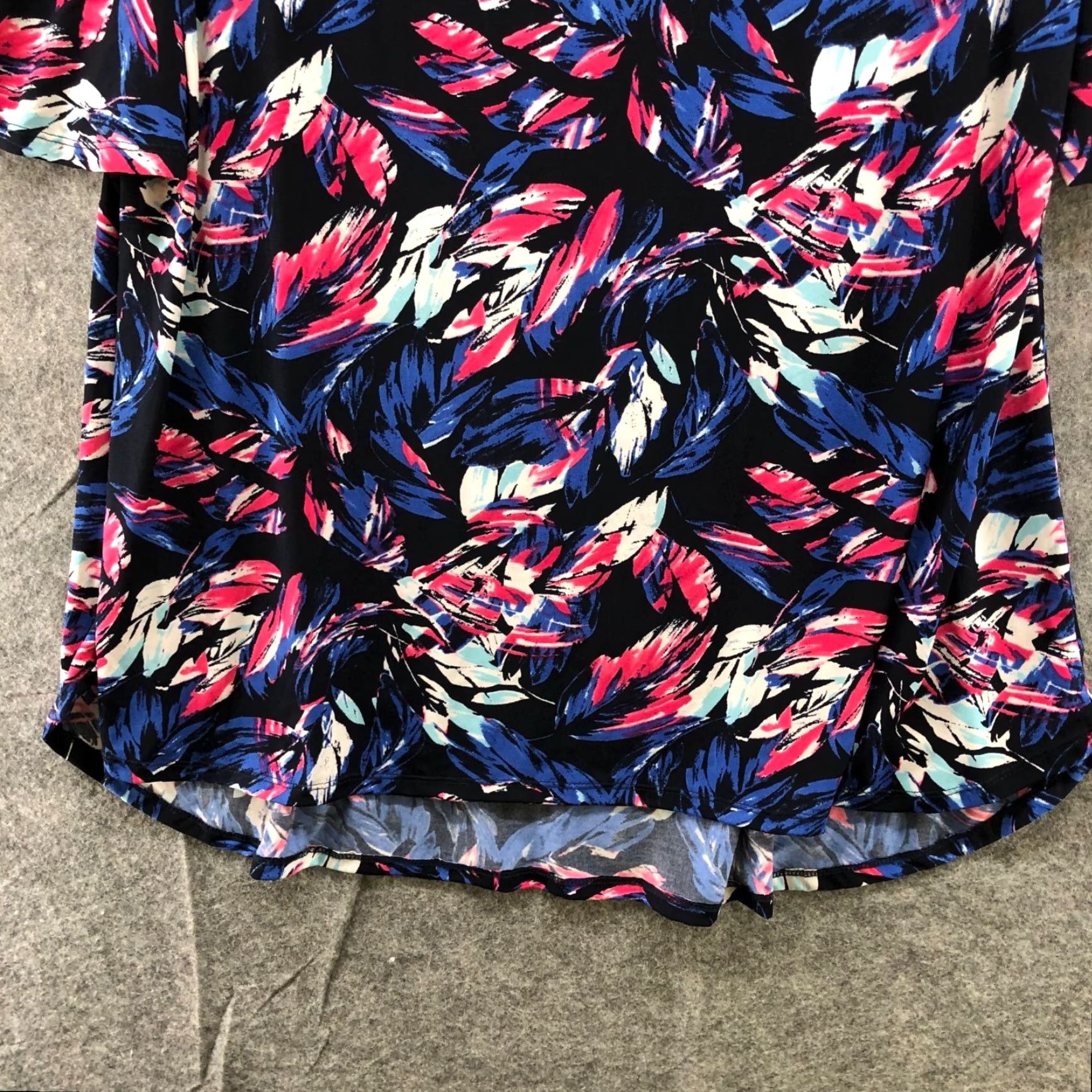 Vintage NWT SM Store Womens Plus Size 3X Cold Shoulder Top Blue Pink Floral Jersey Tropical Shirt Size XXL / US 16-18 / IT 52-54 - 3 Thumbnail
