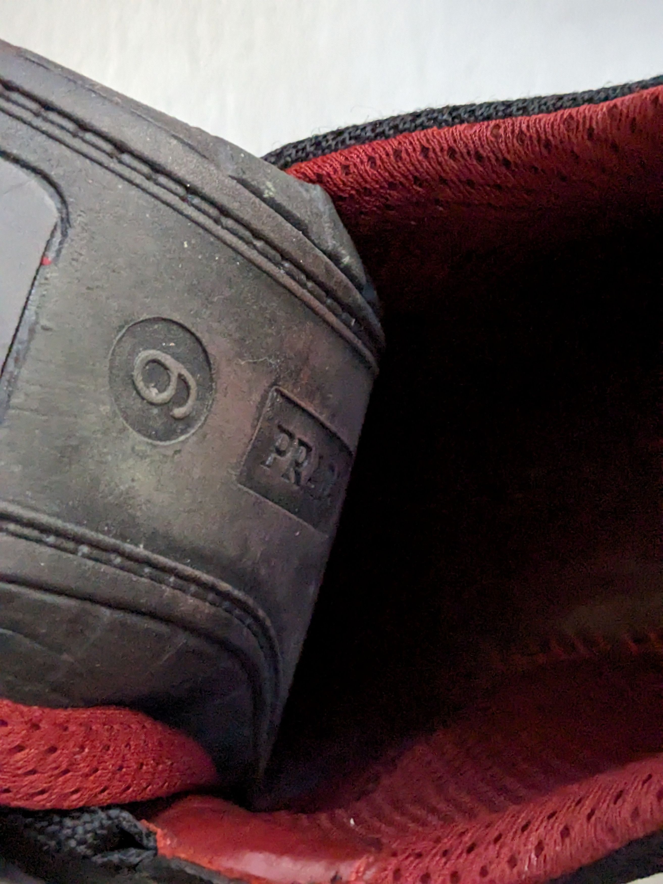 Prada Prada America's Cup Size 7 Black Red Leather 4E2905 Size US 7 / EU 40 - 11 Thumbnail
