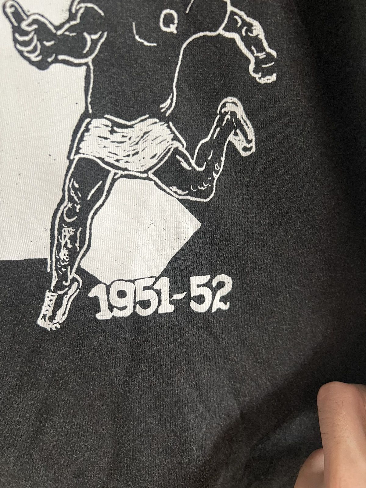 Kith Kith Queens Page Knight Vintage Tee Size US L / EU 52-54 / 3 - 9 Thumbnail