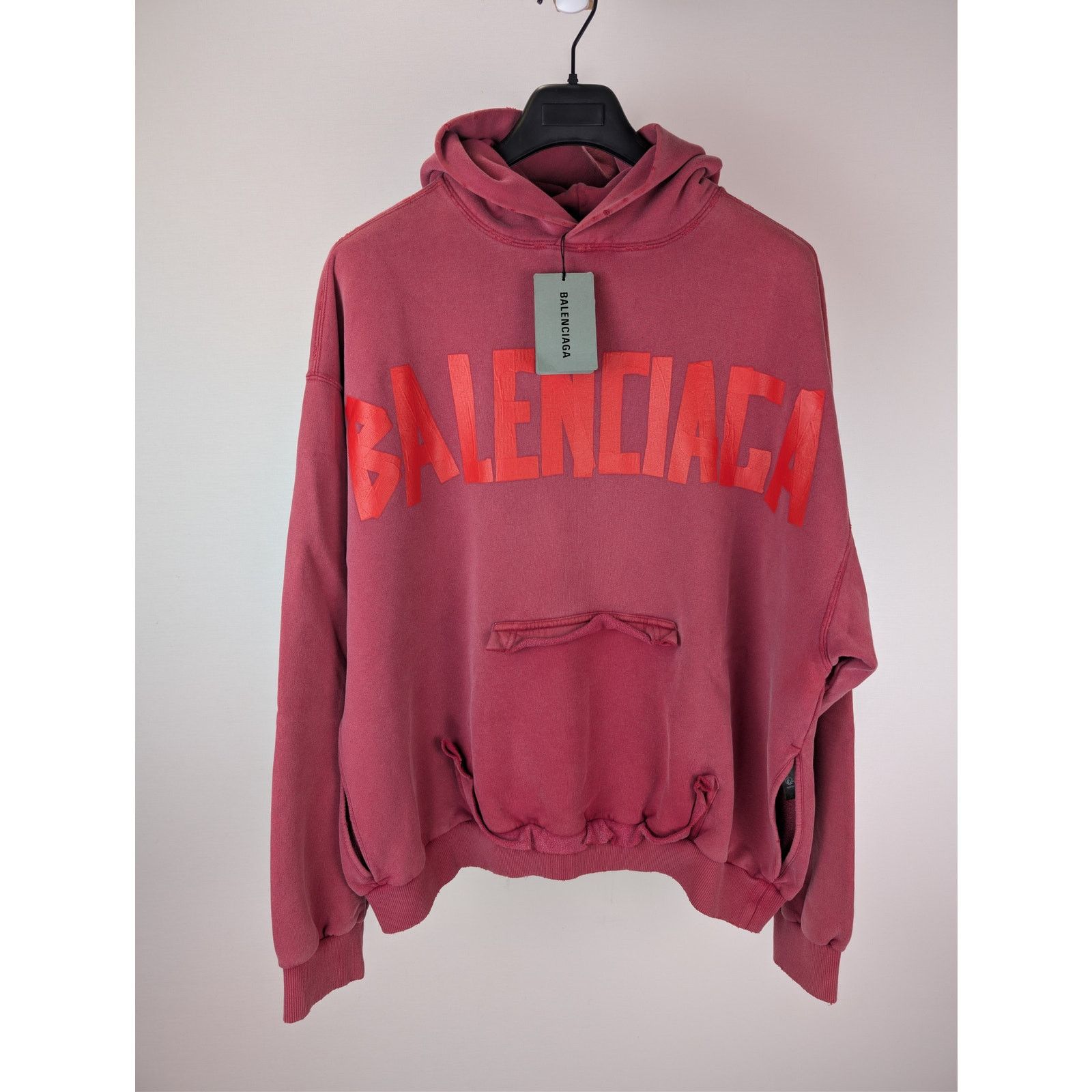 Balenciaga o1rshd1 Tape Type Ripped Pocket Hoodie in Raspberry Size US S / EU 44-46 / 1 - 2 Thumbnail