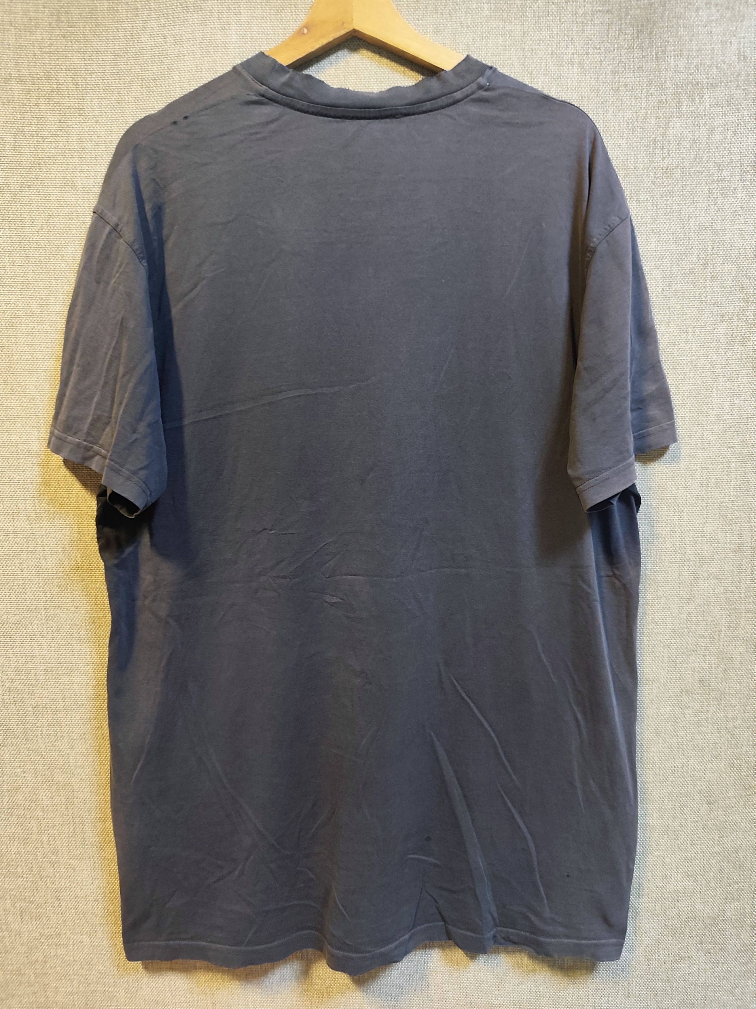 Givenchy ​Givenchy Paris Distressed Vintage Logo T-Shirt Size US XL / EU 56 / 4 - 2 Thumbnail