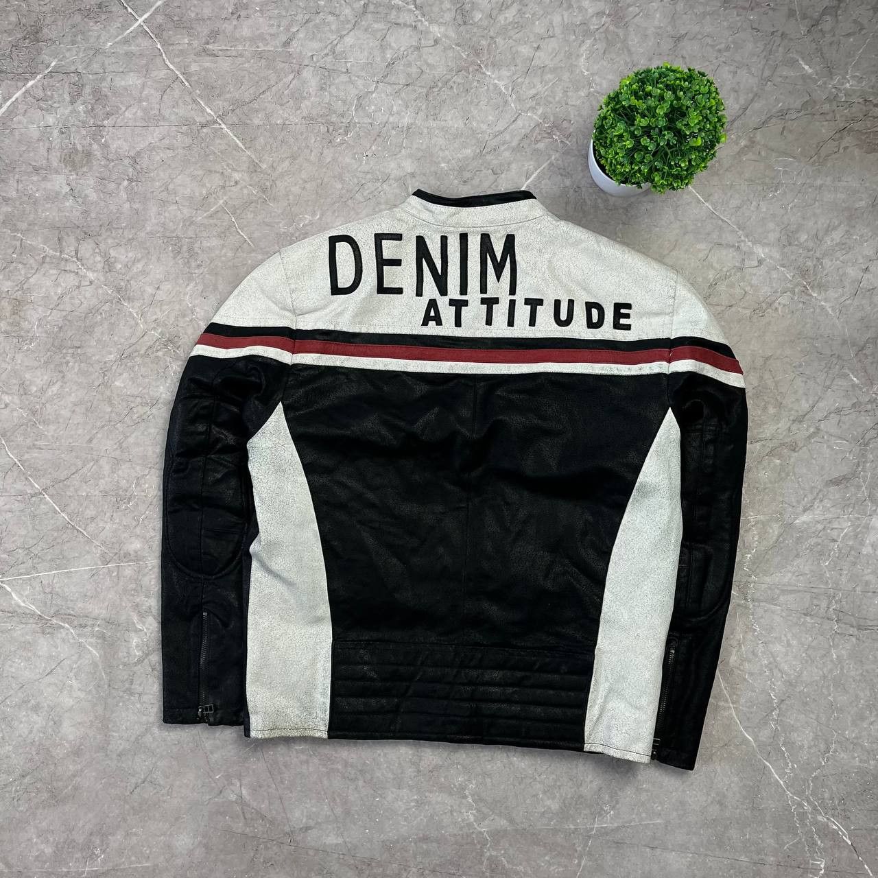 Japanese Brand Vintage Much More White/Black Racing Leather Moto Jacket Size US M / EU 48-50 / 2 - 14 Thumbnail