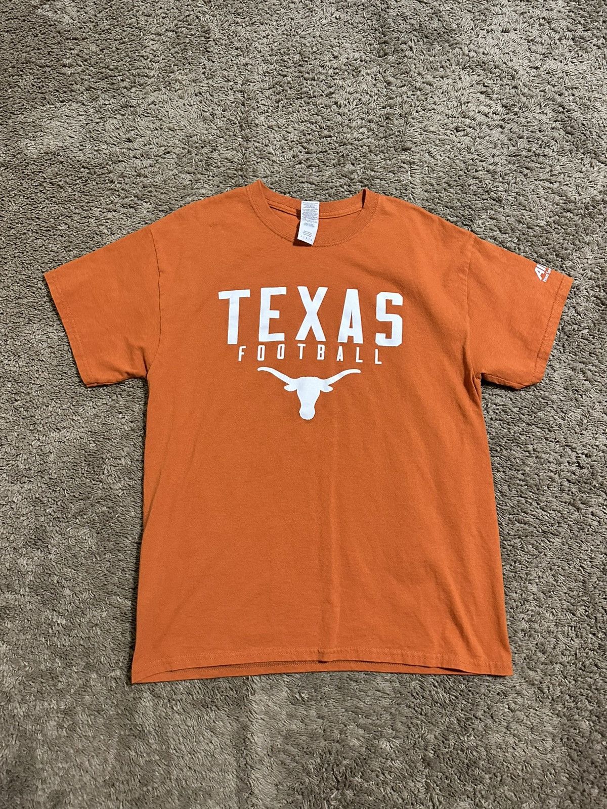 NCAA Vintage NCAA Texas Longhorns “football” shirt 00s size large Size US L / EU 52-54 / 3 - 1 Thumbnail