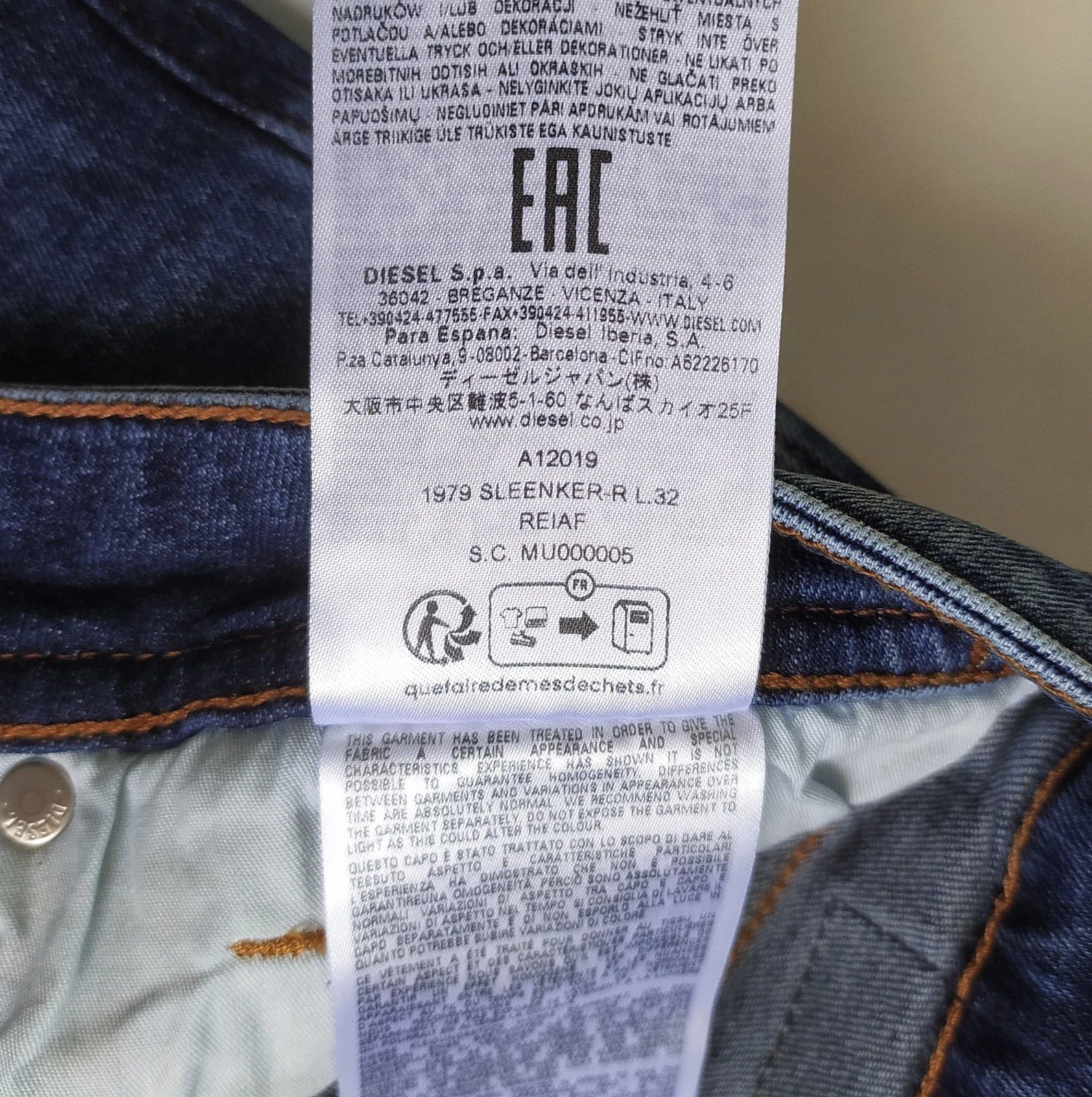 Diesel Diesel 1979 SLEENKER-R L.32 MENS JEANS T/9741 Size US 29 - 8 Thumbnail