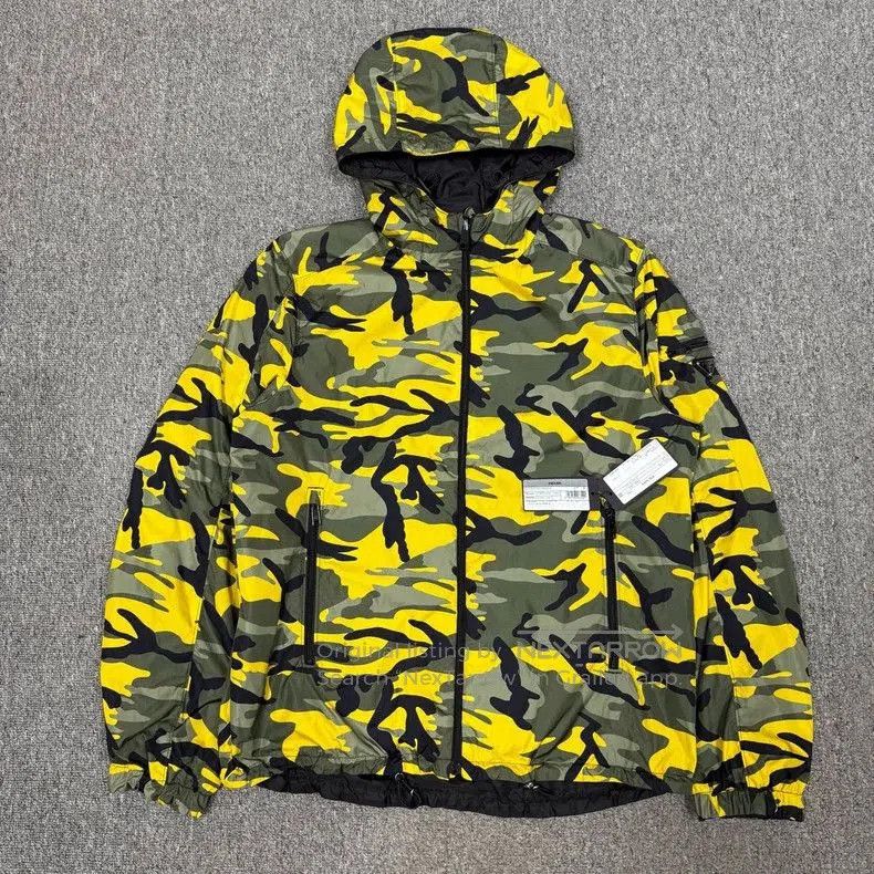 Prada Prada Reversible Camo Zip Jacket. Size US L / EU 52-54 / 3 - 1 Thumbnail