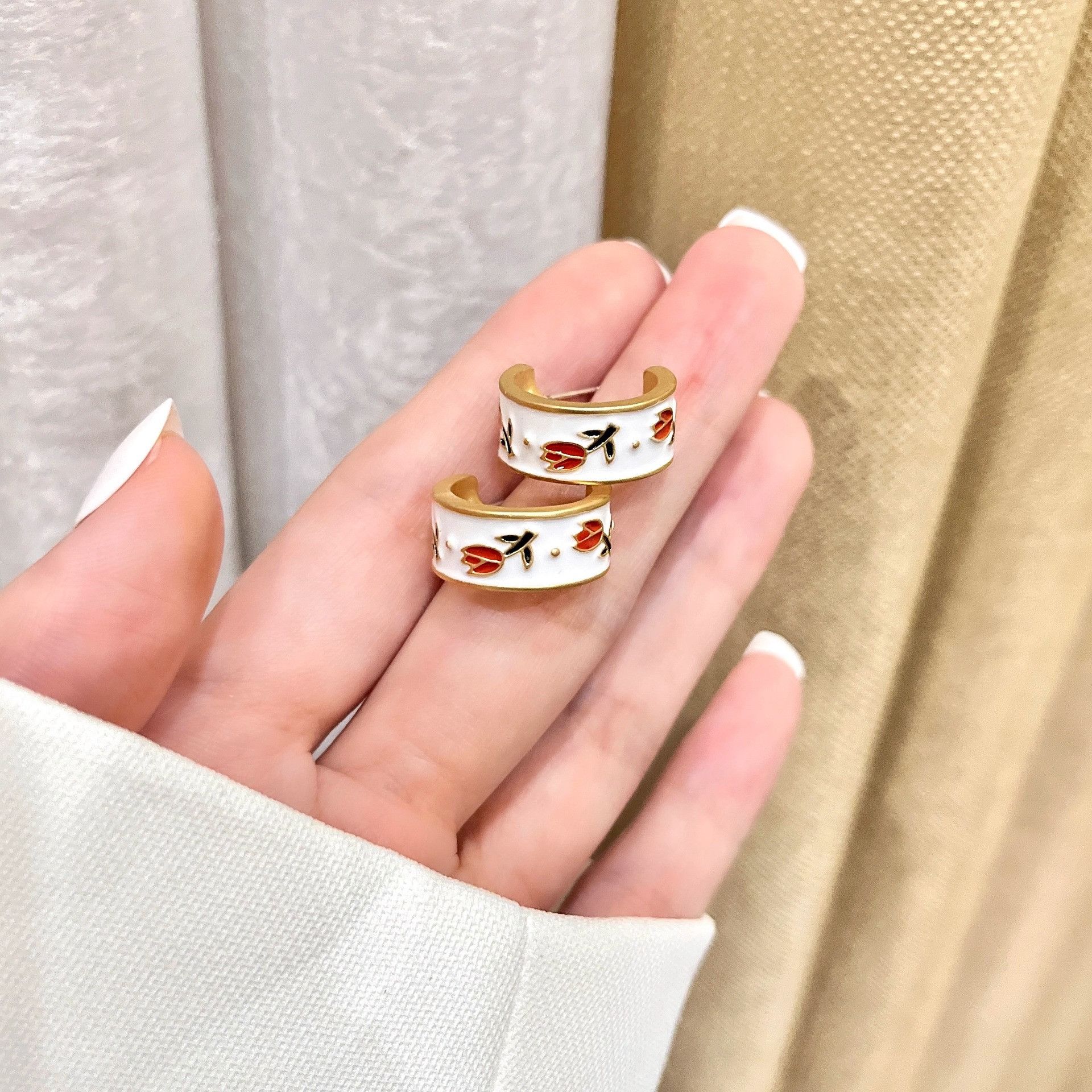 Jewelry × Sterling Silver ModernFlowers Earrings One Pairs Chrome Jewelry Size ONE SIZE - 1 Thumbnail