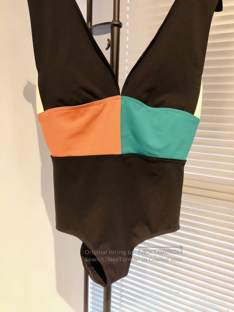 Hermes Hermes Colorblock Deep V-neck One-Piece Swimsuit Size S / US 4 / IT 40 - 5 Thumbnail