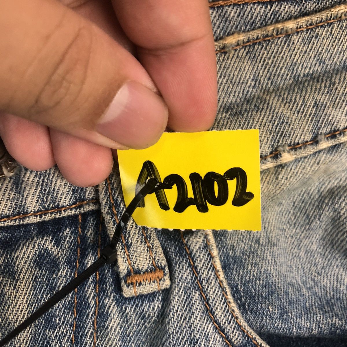 Levi's 509 Levis Blue Distressed ripped Denim Pants #A2102 Size US 28 / EU 44 - 13 Thumbnail