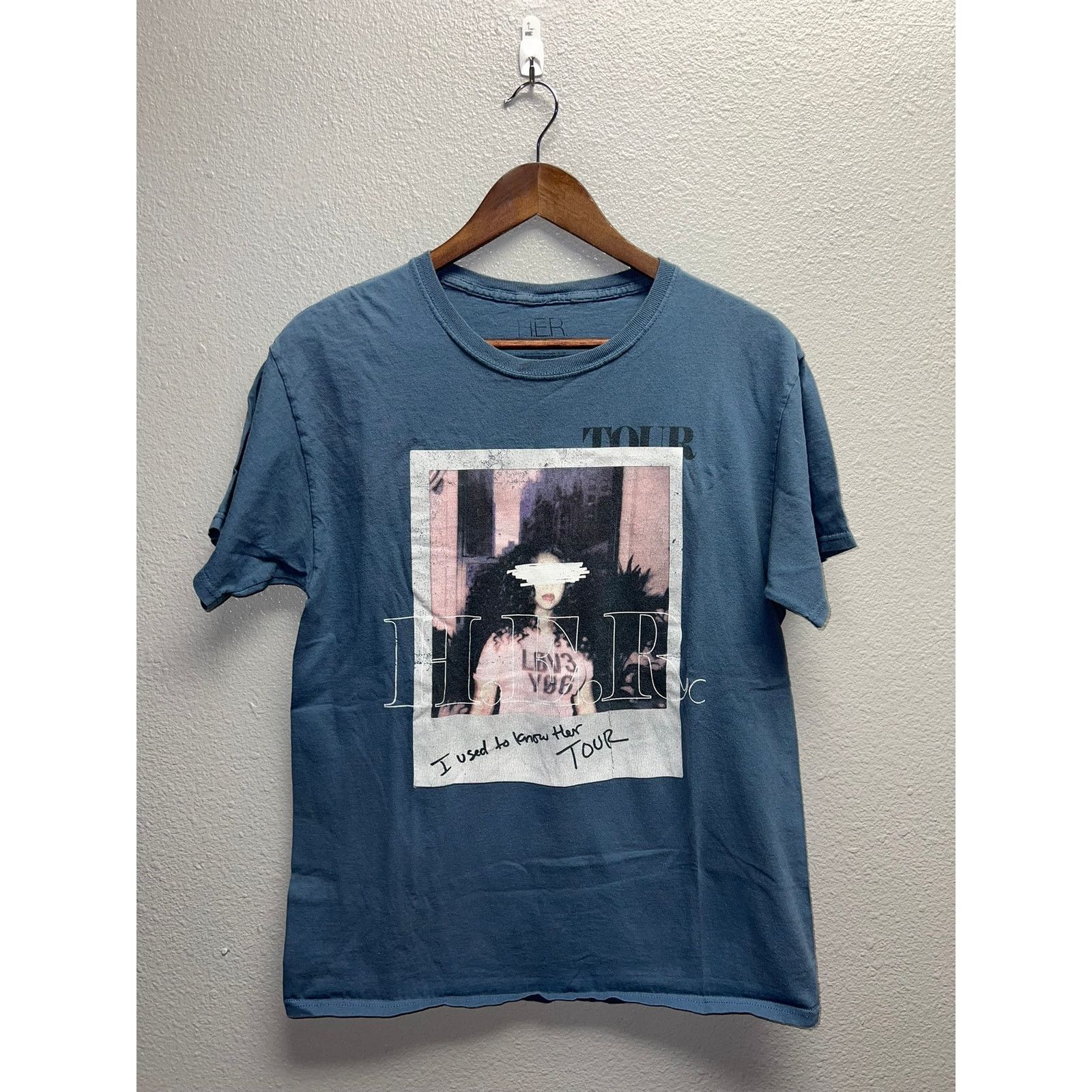 Band Tees I Used to Know Her Tour Shirt H.E.R. Graphic Blue Tee Medium Size US M / EU 48-50 / 2 - 1 Thumbnail