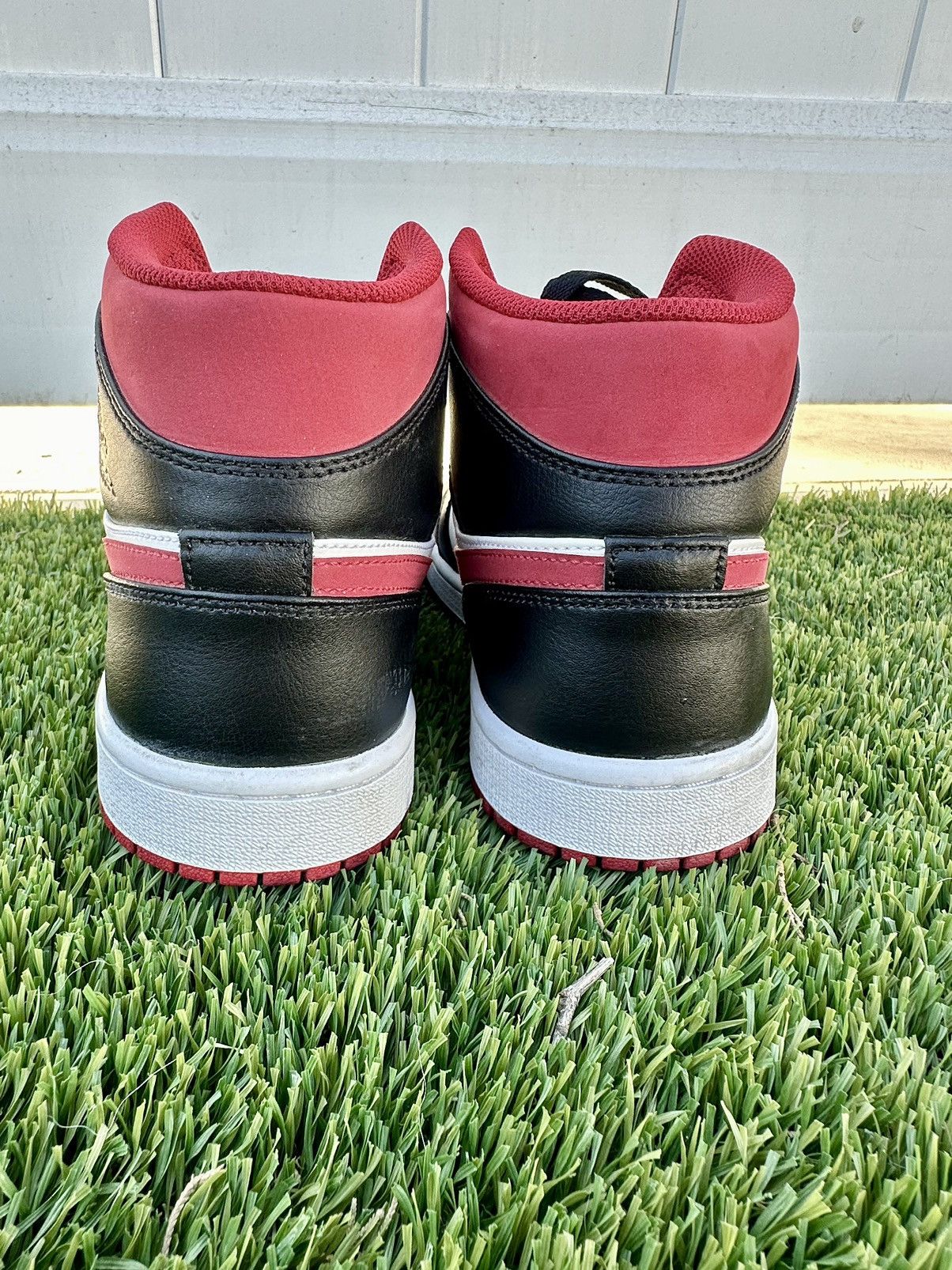 Jordan Brand × Nike Nike Air Jordan 1 Mid Gym Red Black White Sneakers Size US 9.5 / EU 42-43 - 2 Thumbnail