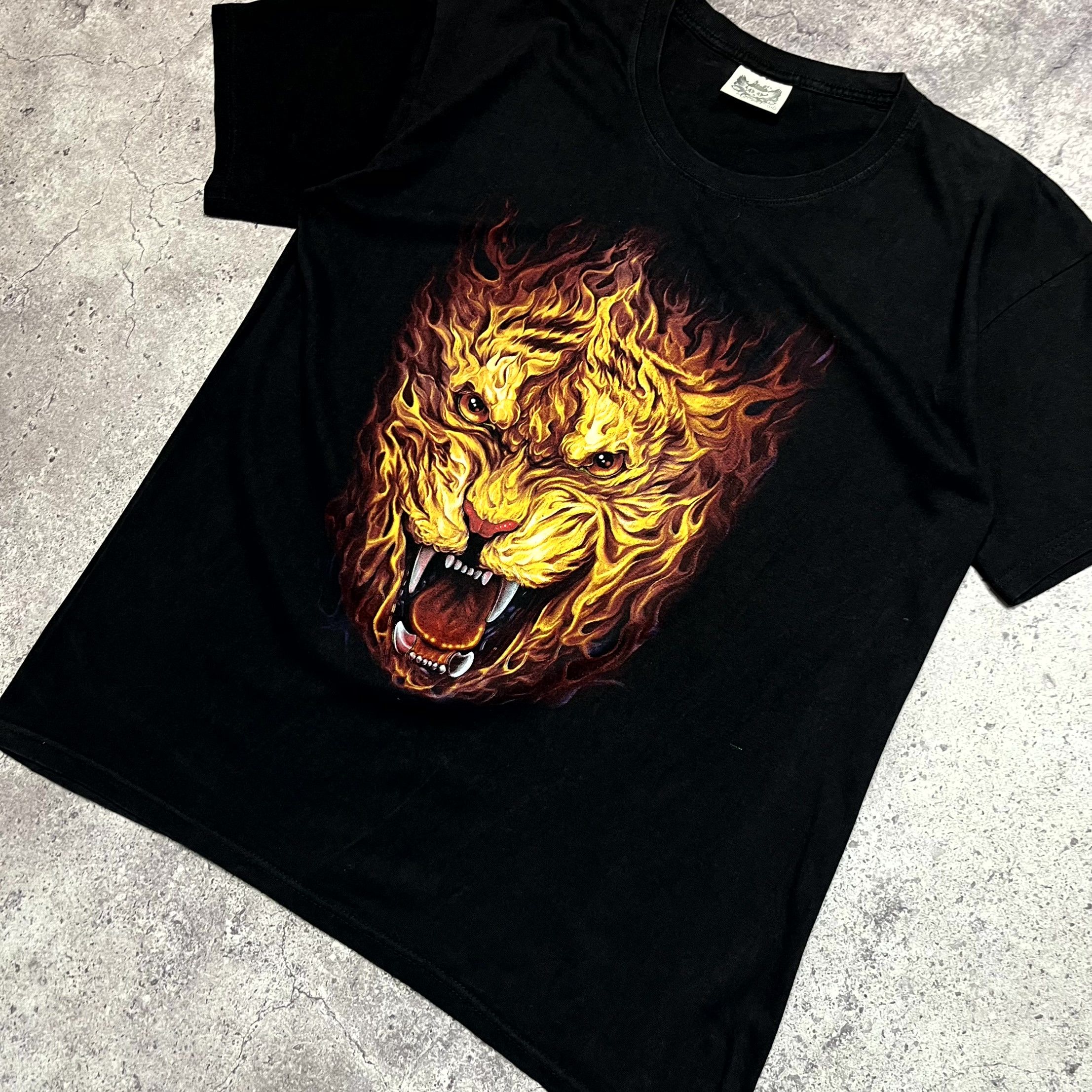 Other Vintage Fire Lion Graphic T‑Shirt Black Men’s Size 2XL Size US XXL / EU 58 / 5 - 2 Thumbnail