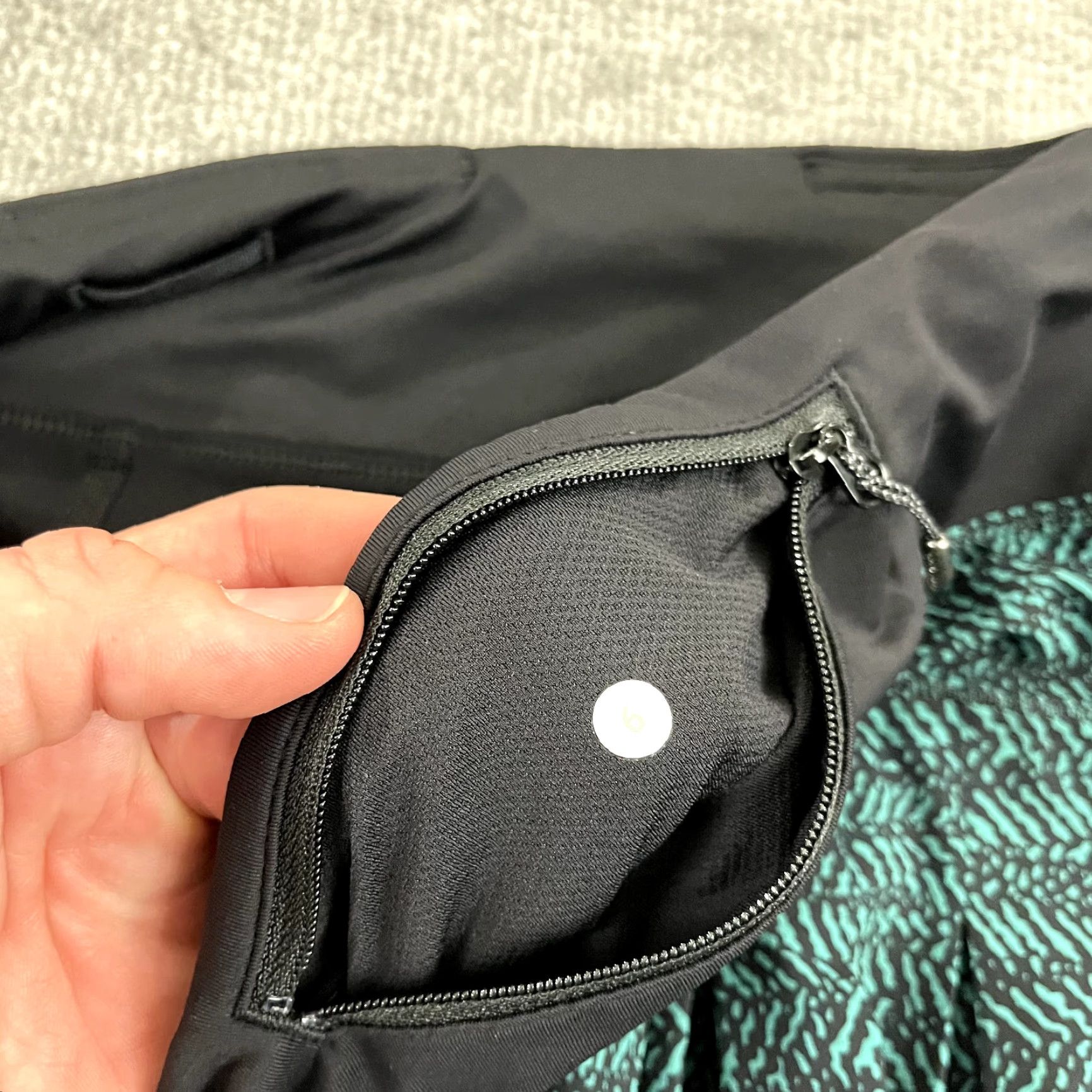 Lululemon LULULEMON Skort Women 4 Circuit Breaker Green Black Mini Tennis Golf Skort Size ONE SIZE - 4 Thumbnail