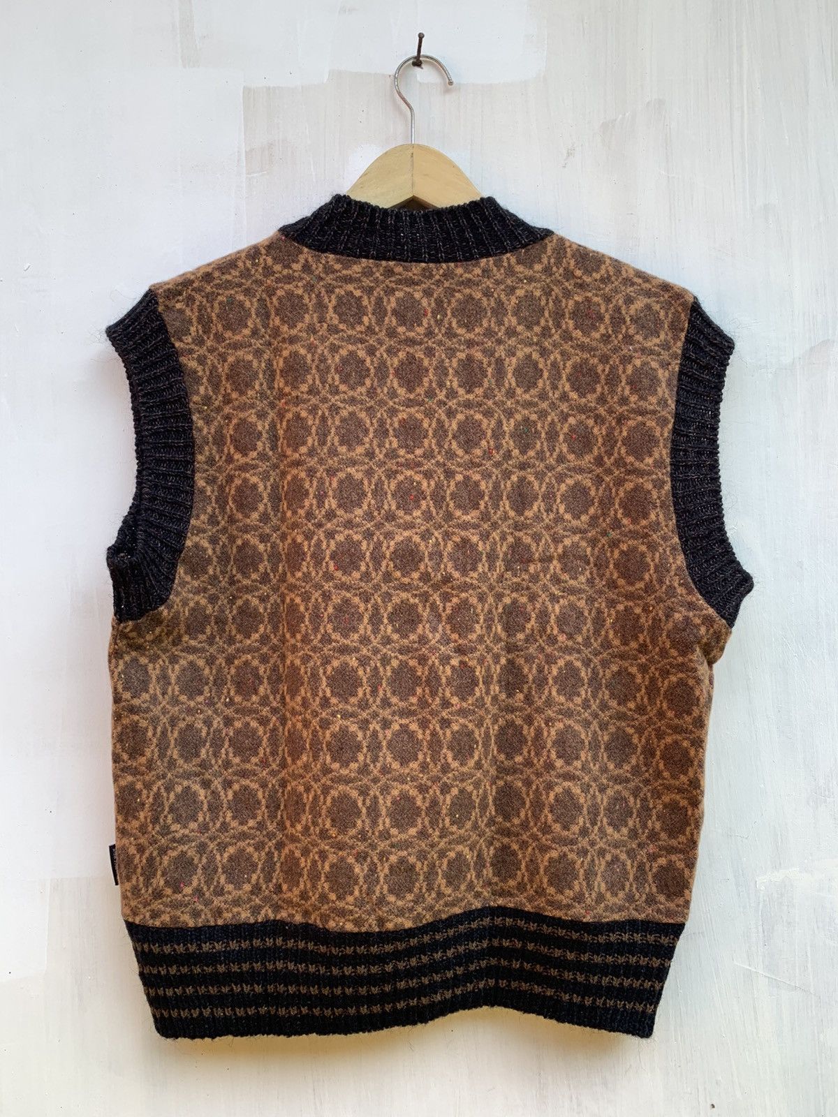 Know Wave Know wave leopard knit vests Size US L / EU 52-54 / 3 - 5 Thumbnail