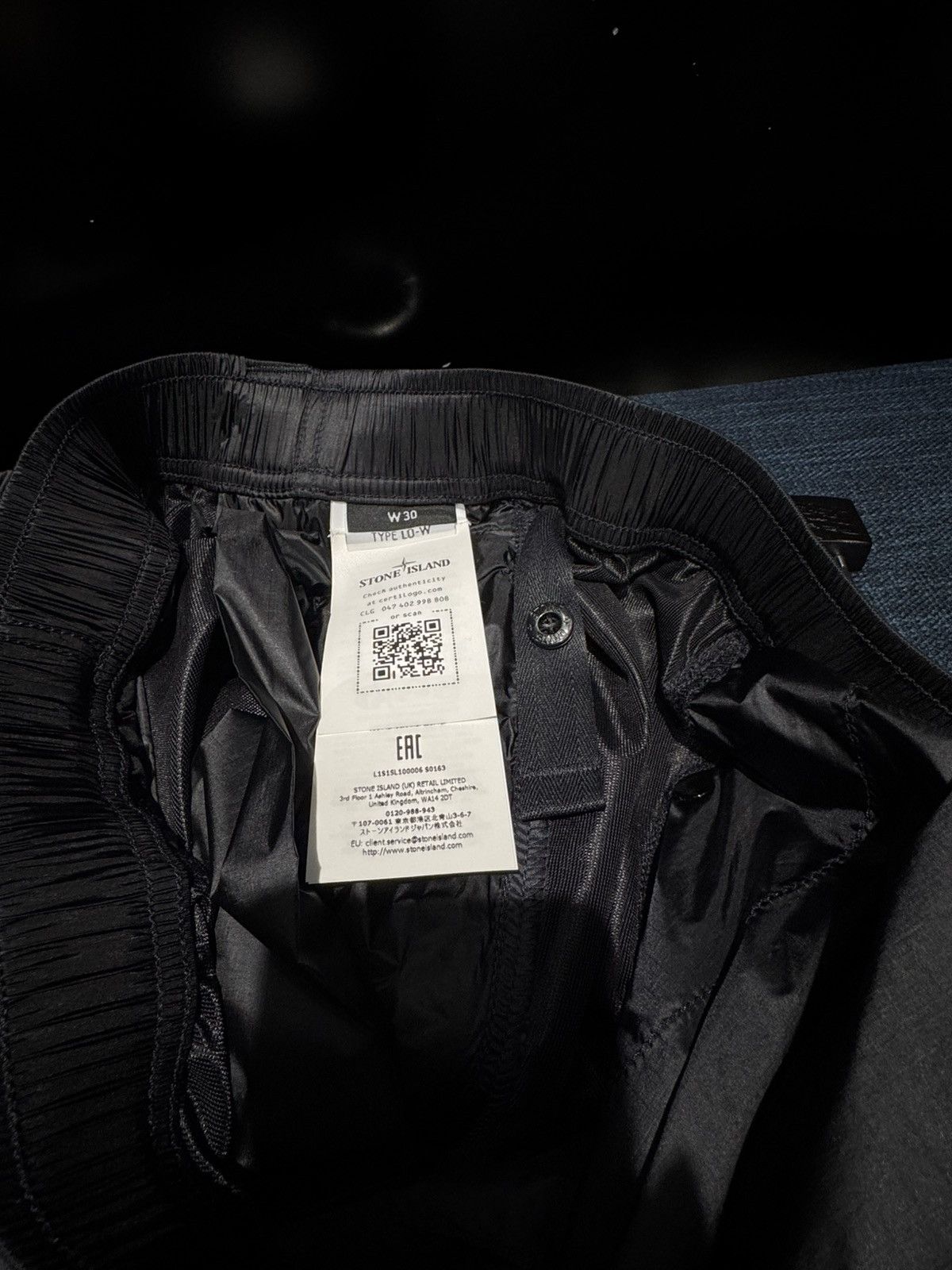 Stone Island NWT Compass Patch Zip Pocket Casual Shorts - Navy Blue, 30 Size US 30 / EU 46 - 5 Thumbnail