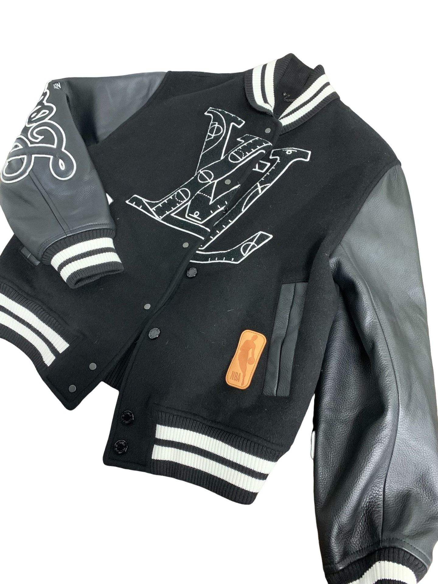 Louis Vuitton Louis Vuitton x NBA Leather Patch Varsity Jacket US M Size US M / EU 48-50 / 2 - 1 Thumbnail