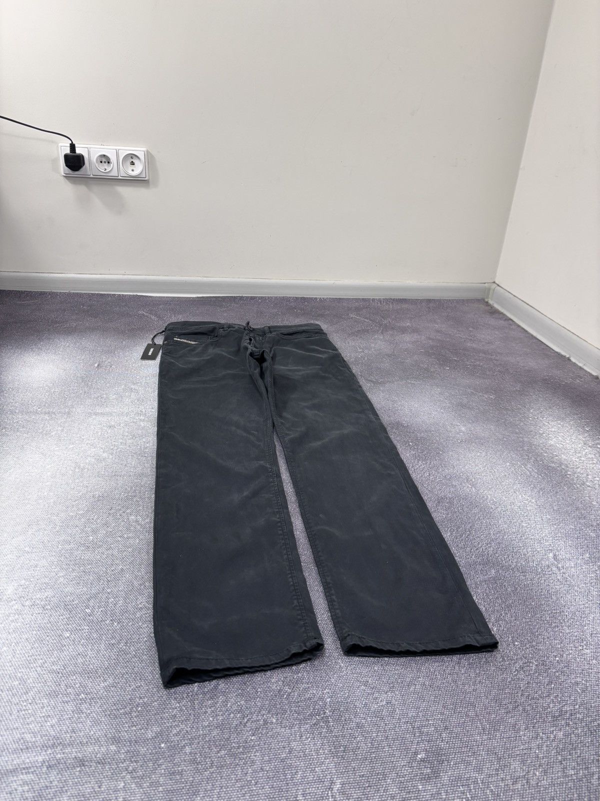 Diesel Diesel Buster NWT Men’s Slim Straight Black Pants Jeans Size US 29 - 3 Thumbnail