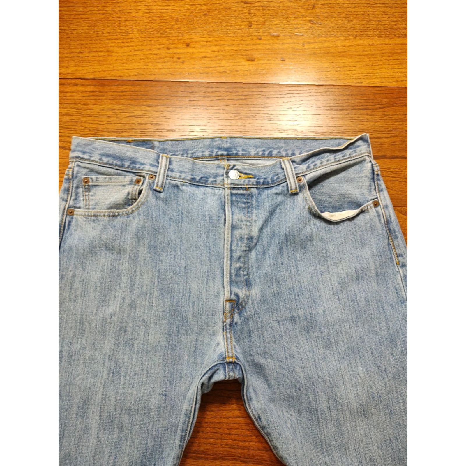 Levi's VINTAGE Levis Jeans Mens 36x31 501 Button Fly Straight Denim Cowboy Western Blue 5-Pocket Logo Embroidered Mens Regular Size 36 Blue Jeans Size US 36 / EU 52 - 4 Thumbnail