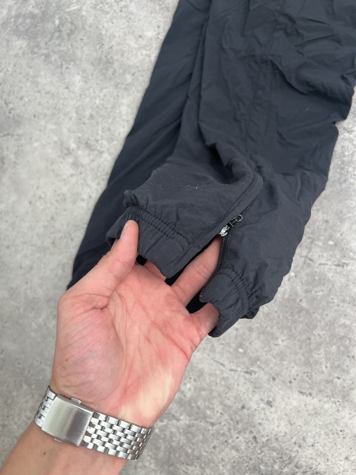 Nike VINTAGE Y2K DRILL CARGO NIKE NYLON PANTS PARACHUTE Size US 34 / EU 50 - 4 Thumbnail