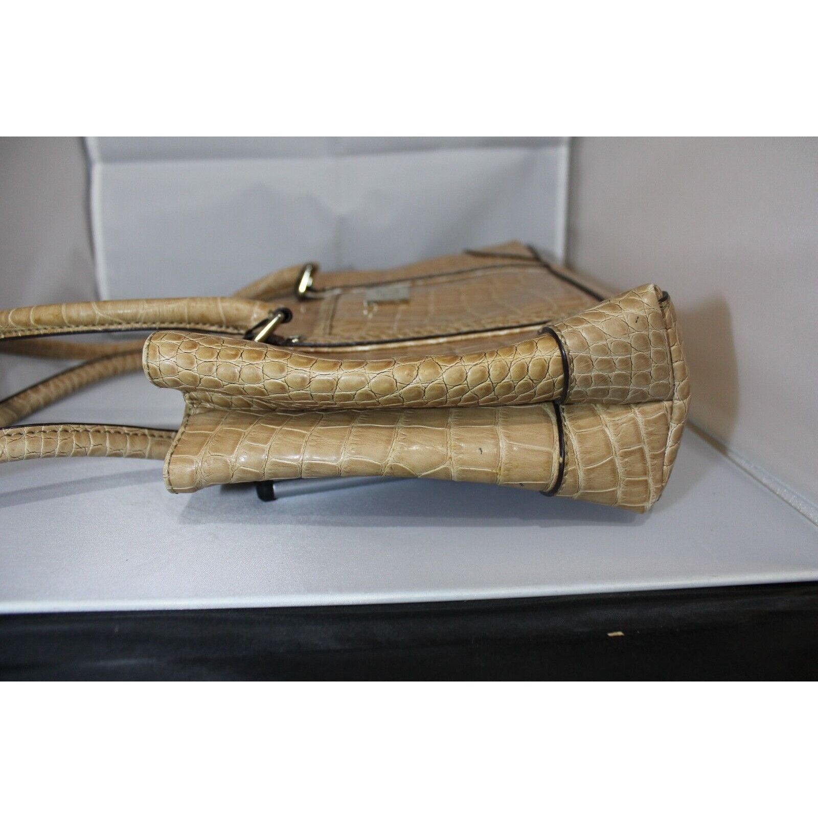 Liz Claiborne Liz Claiborne Faux Snake Skin Handbag Purse Tan Silver Size ONE SIZE - 5 Thumbnail