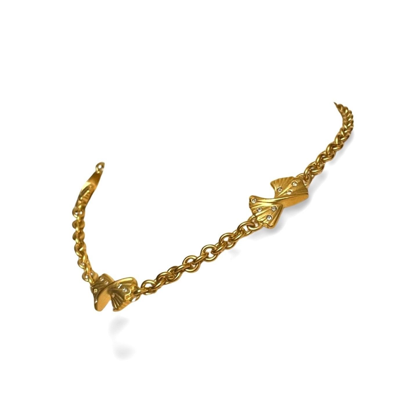 Nina Ricci Vintage Nina Ricci golden chain necklace with ribbon bow and Size ONE SIZE - 2 Thumbnail