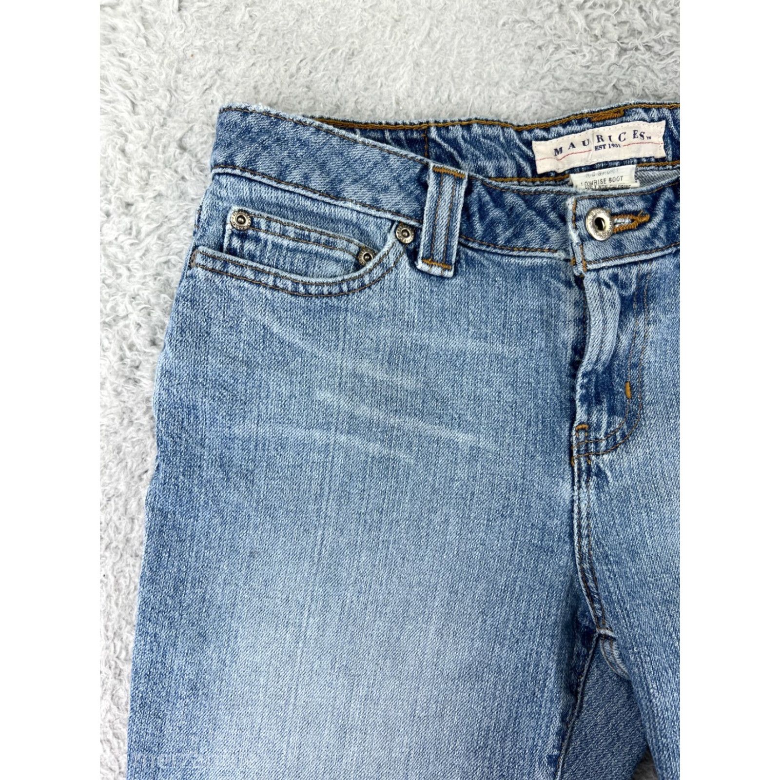 Vintage Maurices Jeans Women 6 Blue Denim Bootcut Mid Rise Cotton 5-Pocket Design Inseam 28 in Regular Stretch Wool? No. Size 28" / US 6 / IT 42 - 7 Thumbnail