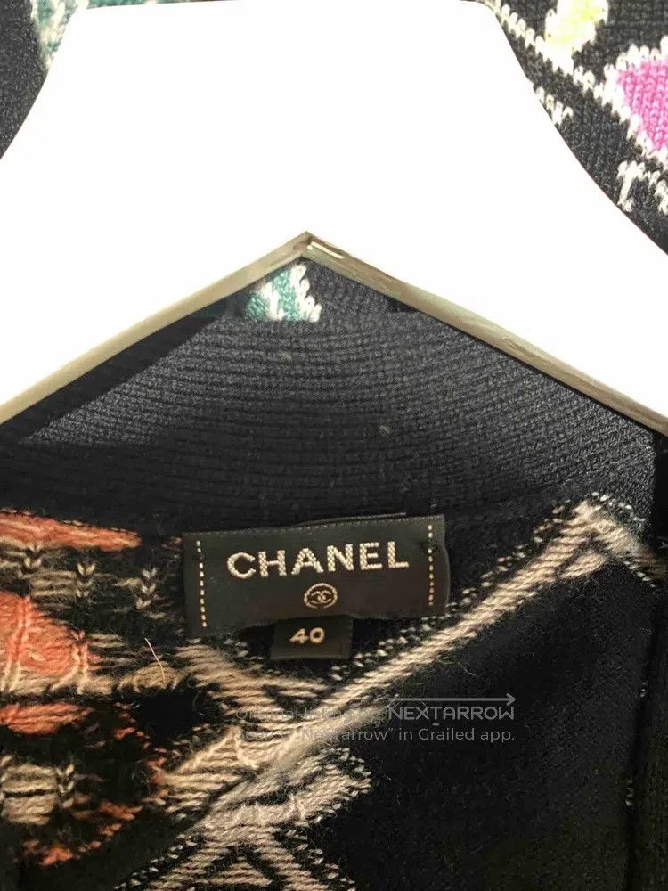 Chanel Chanel 22p black printed lion head button knitted cardigan Size S / US 4 / IT 40 - 5 Thumbnail