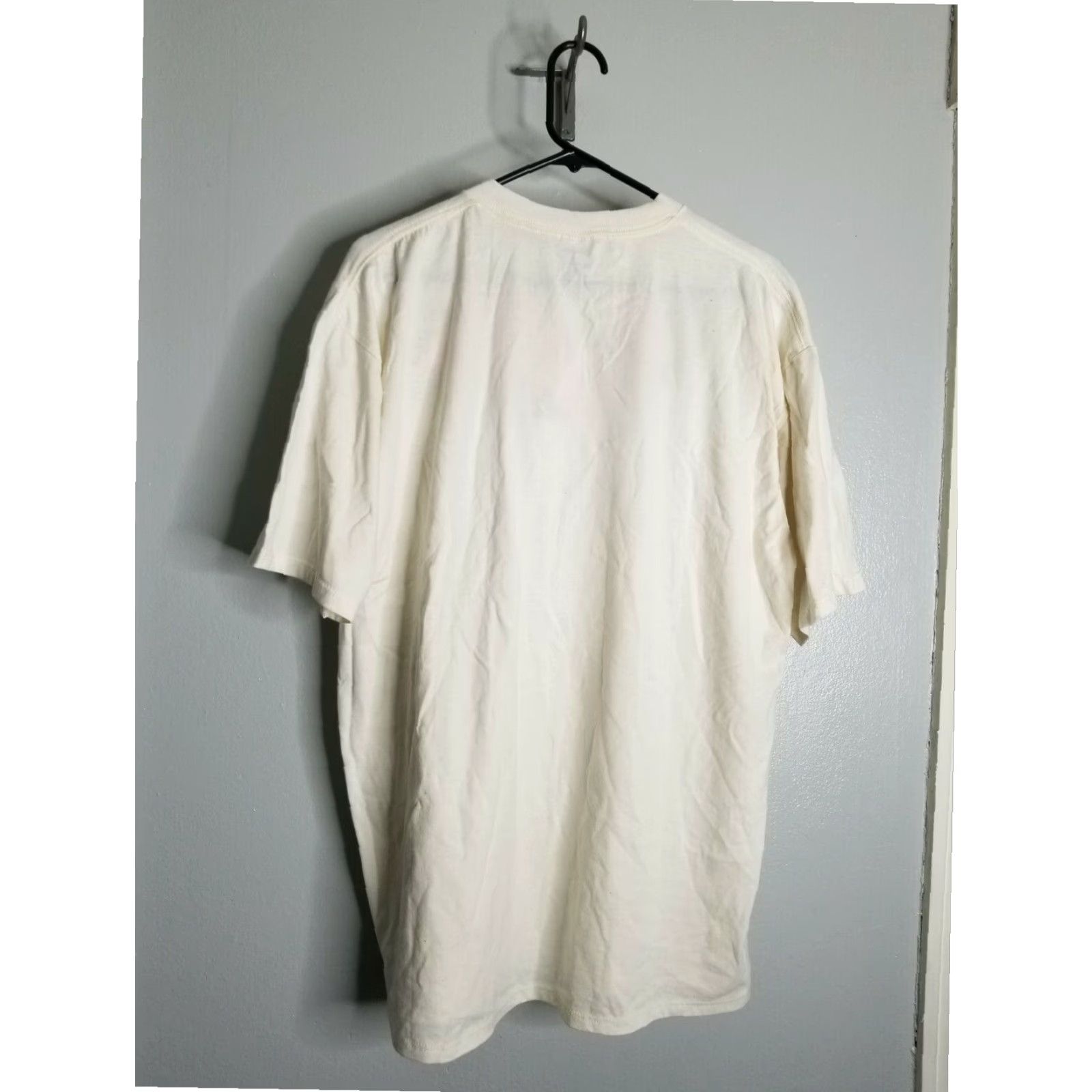 Jerzees VINTAGE Jerzees Mens XL Handpainted Floral Rose T Shirt Ivory Size US XL / EU 56 / 4 - 3 Thumbnail
